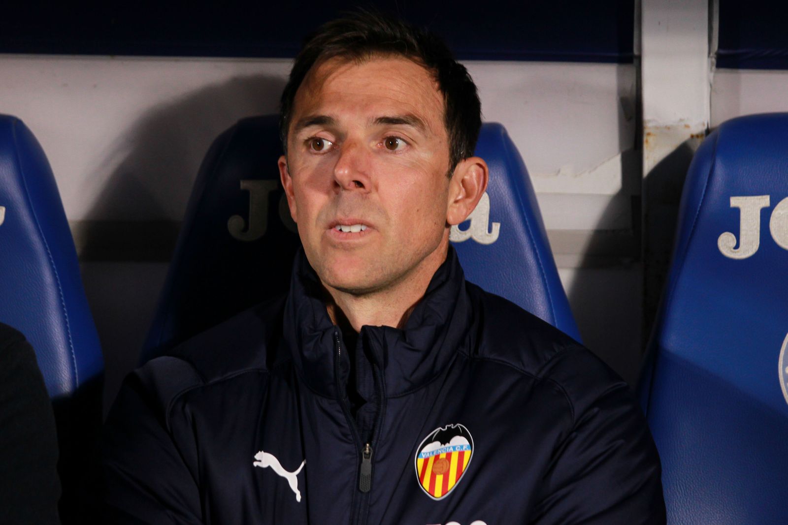Marchena, como segundo de Baraja en el banquillo del Valencia.