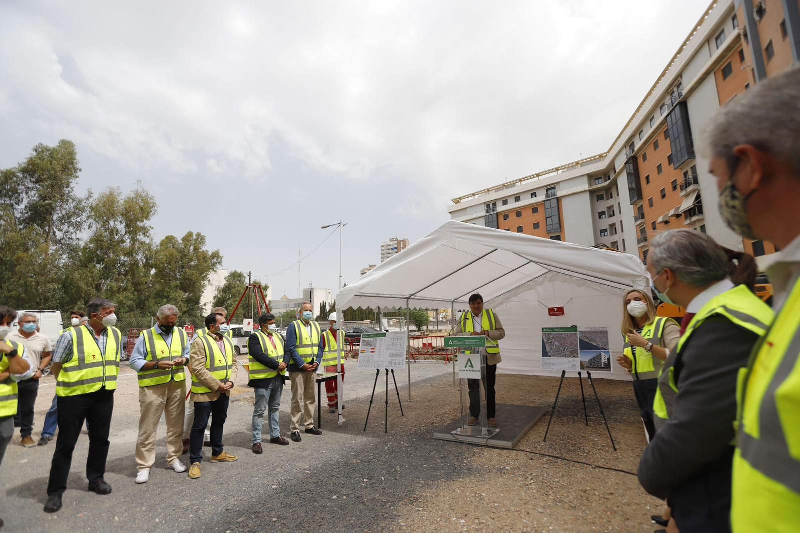 Imágenes del inicio de las obras de construcción de 48 viviendas protegidas en Huelva