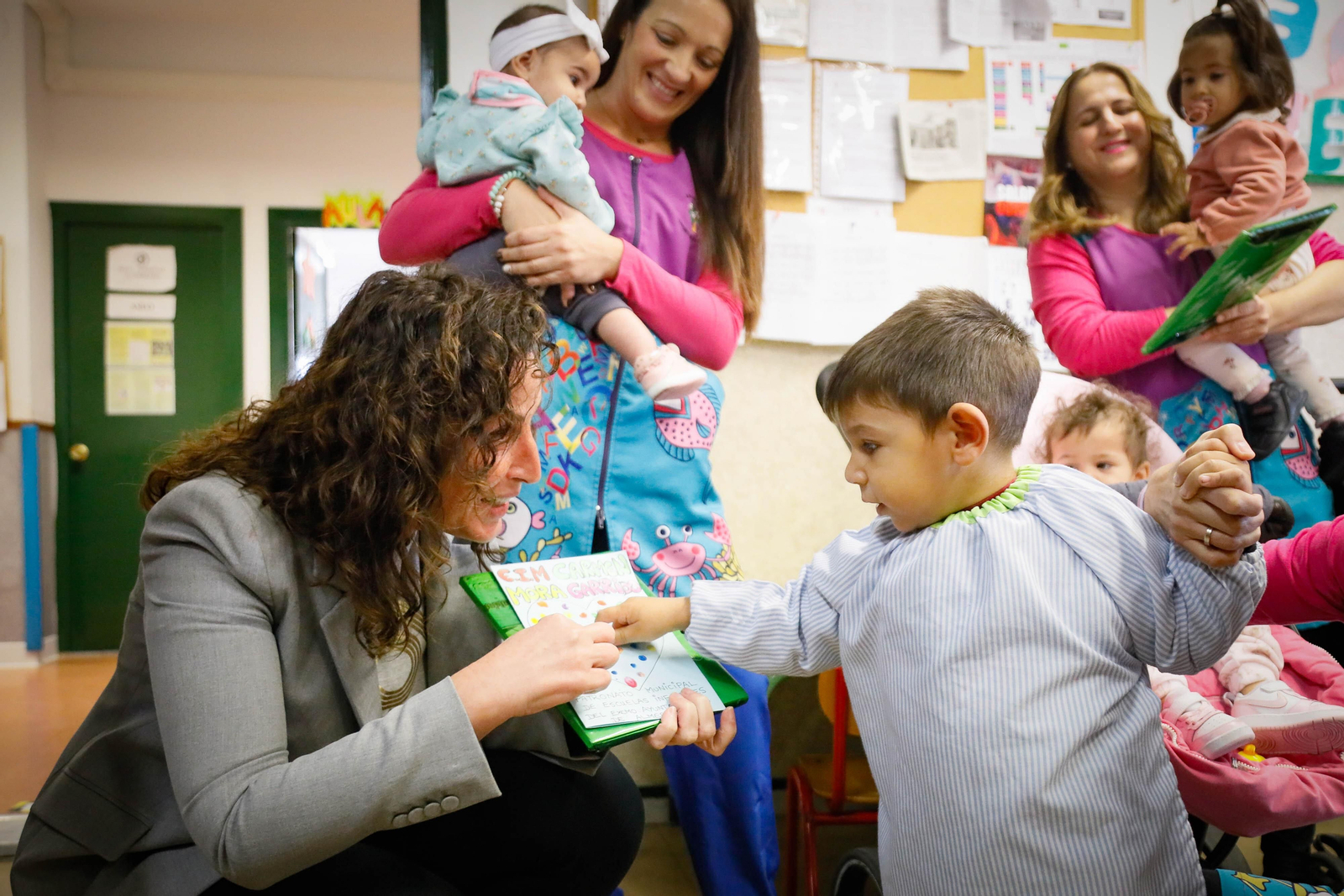 Imágenes del inicio de curso en la Escuela de Madres de Los Almendros