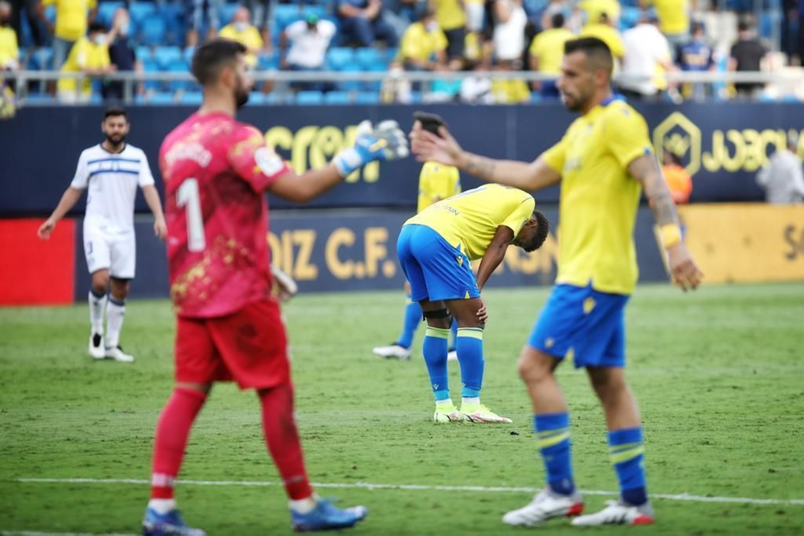 La imágenes de la derrota del Cádiz contra el Alavés