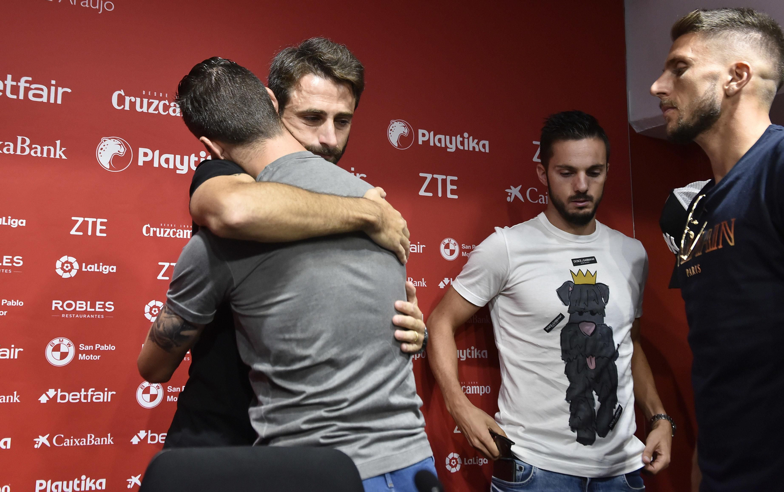 Las imágenes de la emotiva despedida de Nico Pareja del Sevilla
