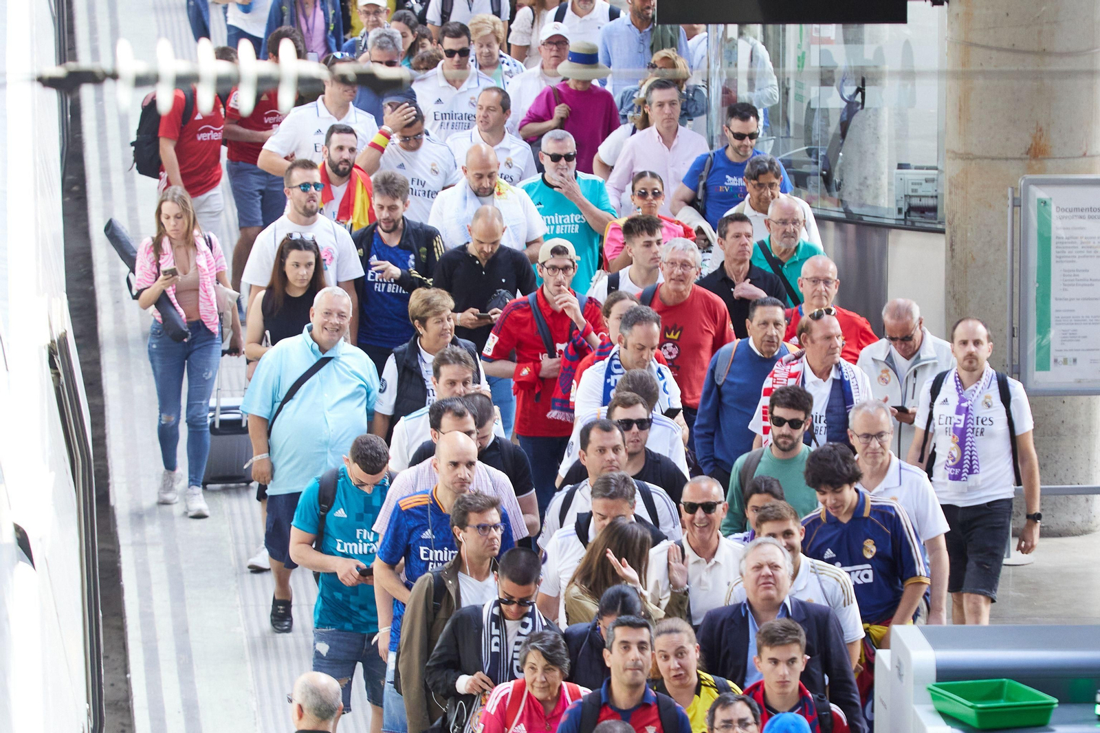 Las fotos de aficionados de Real Madrid y Osasuna el día de la final de Copa en Sevilla