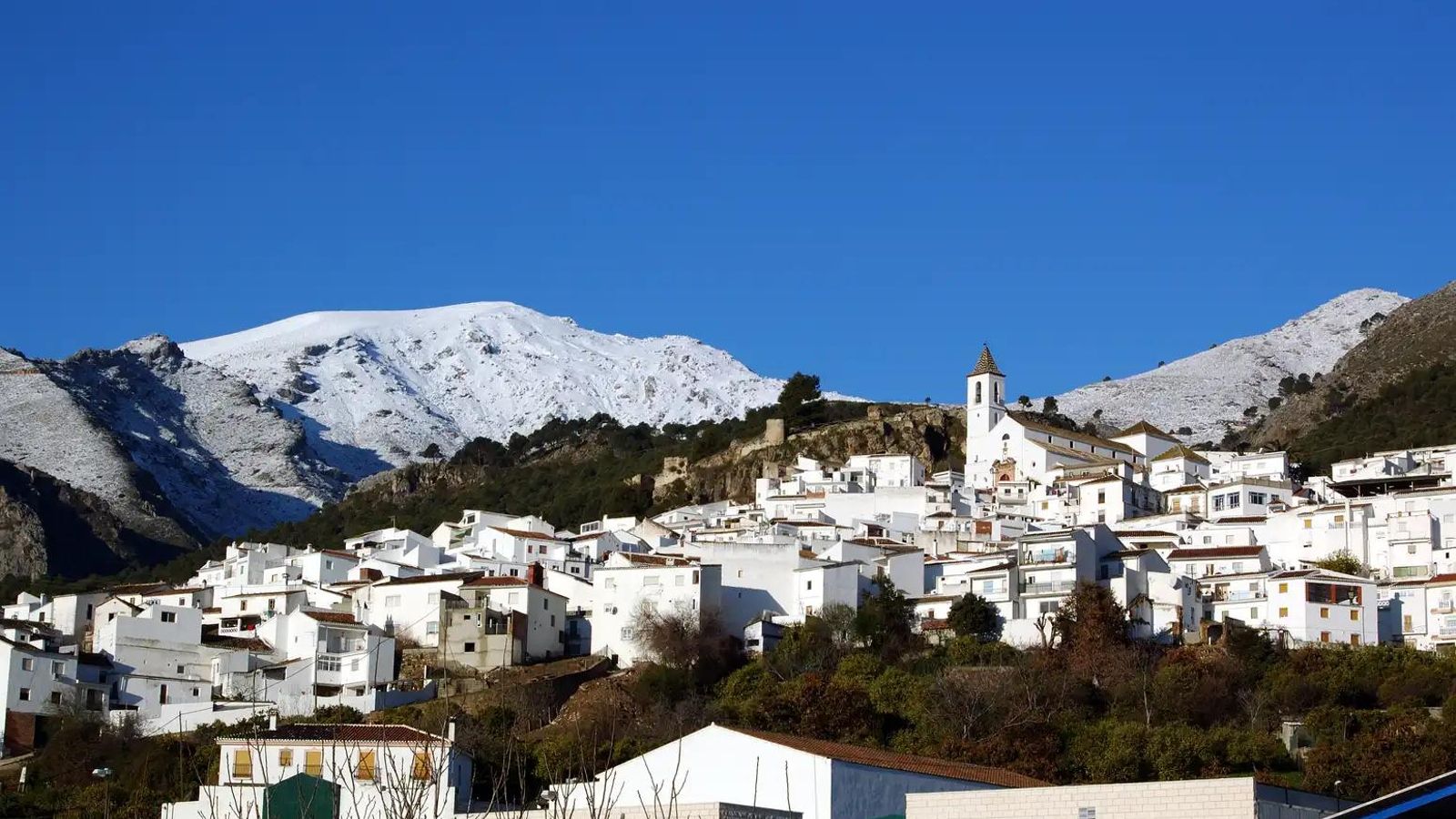 Una imagen panorámica de Casarabonela.