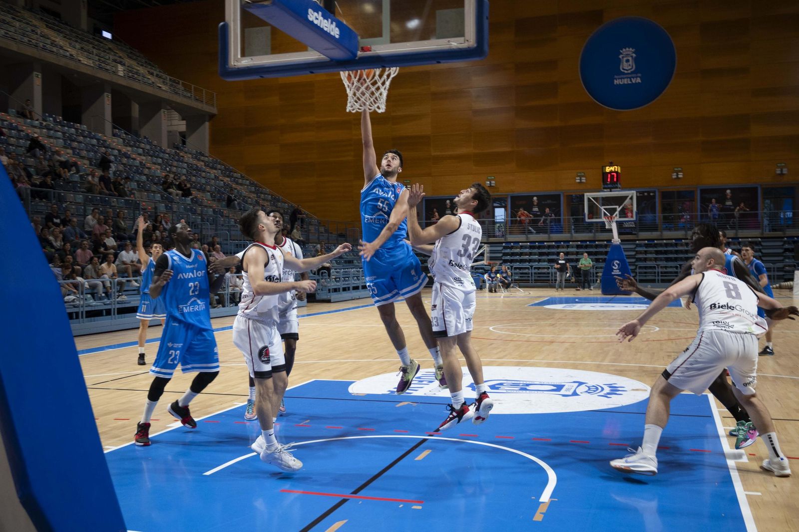 Imágenes del partido entre el Ciudad de Huelva y Biele ISB