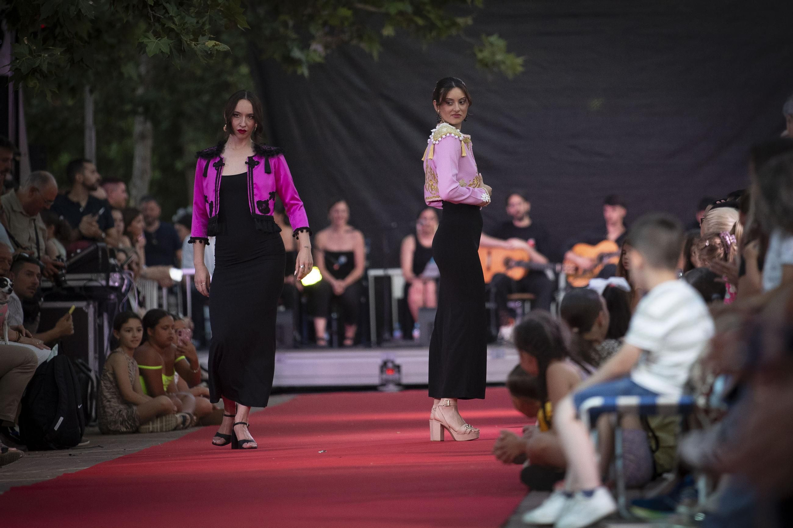 Las mejores imágenes de la primera pasarela flamenca del Distrito Norte de Granada