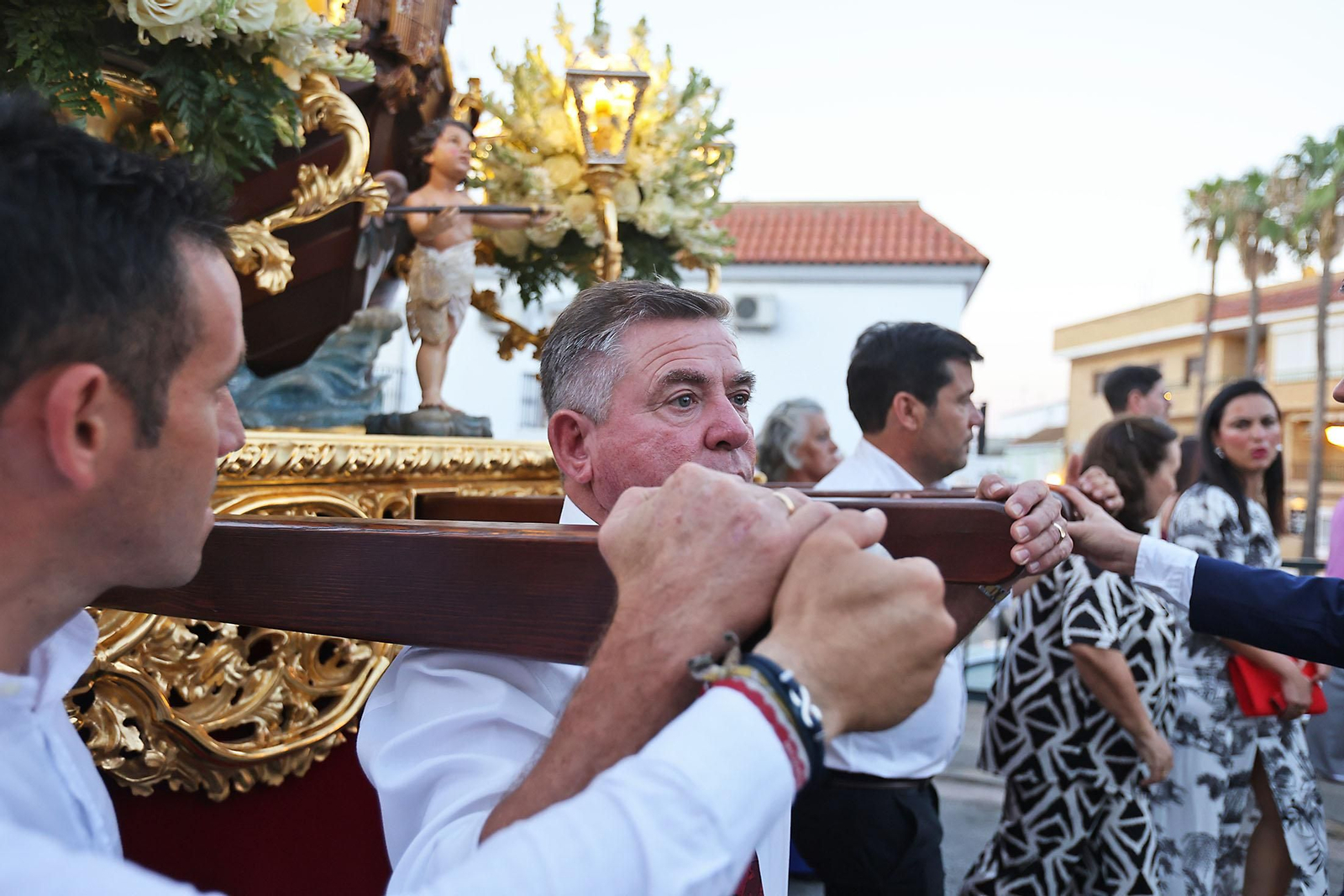 Imágenes de la procesión de Nuestra Señora de los Milagros en Palos de la Frontera Imágenes de la procesión de Nuestra Señora de los Milagros en Palos de la Frontera
