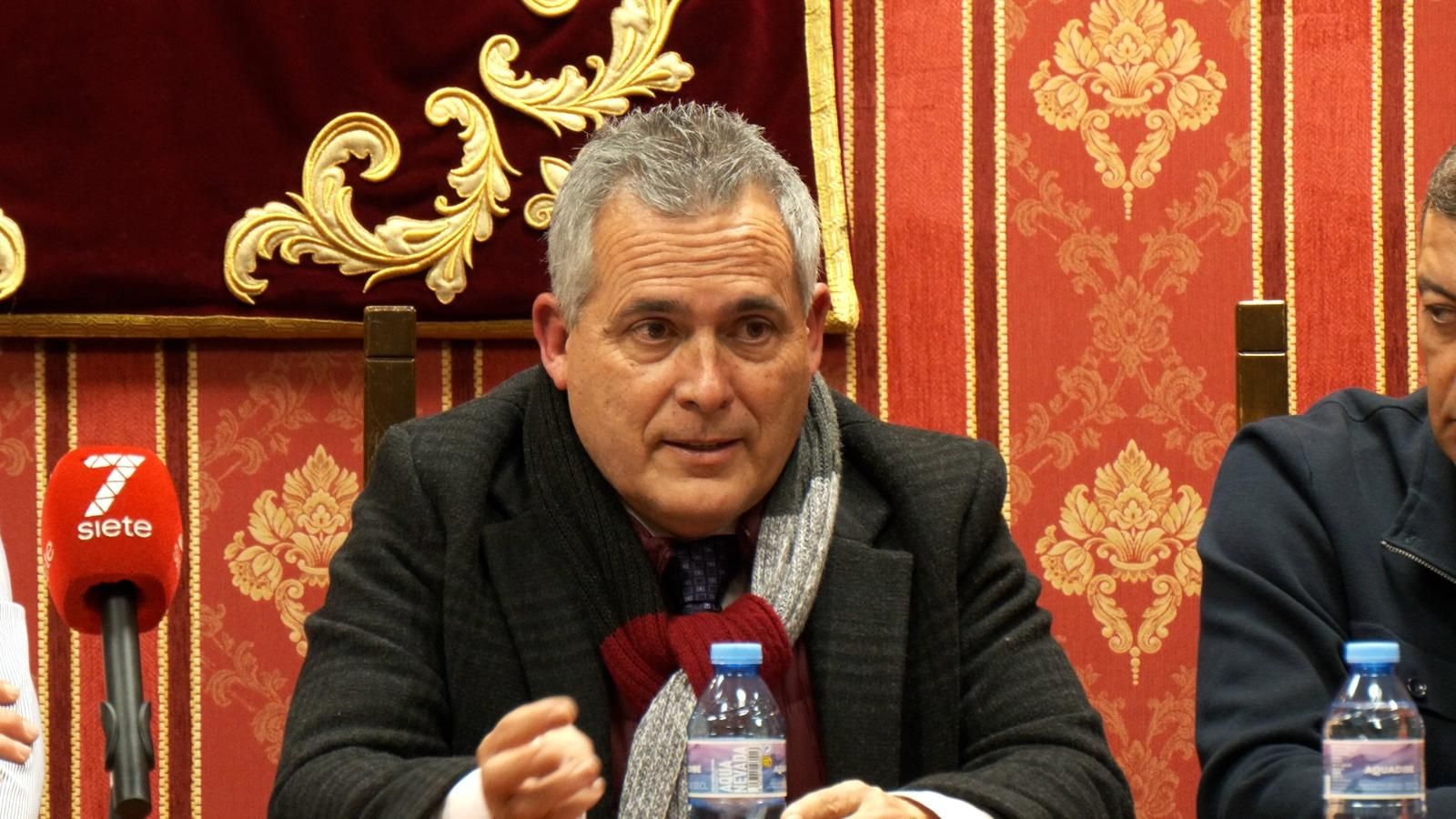 El capataz Ricardo Almansa en una charla-coloquio en Linares El capataz Ricardo Almansa en una charla-coloquio en Linares