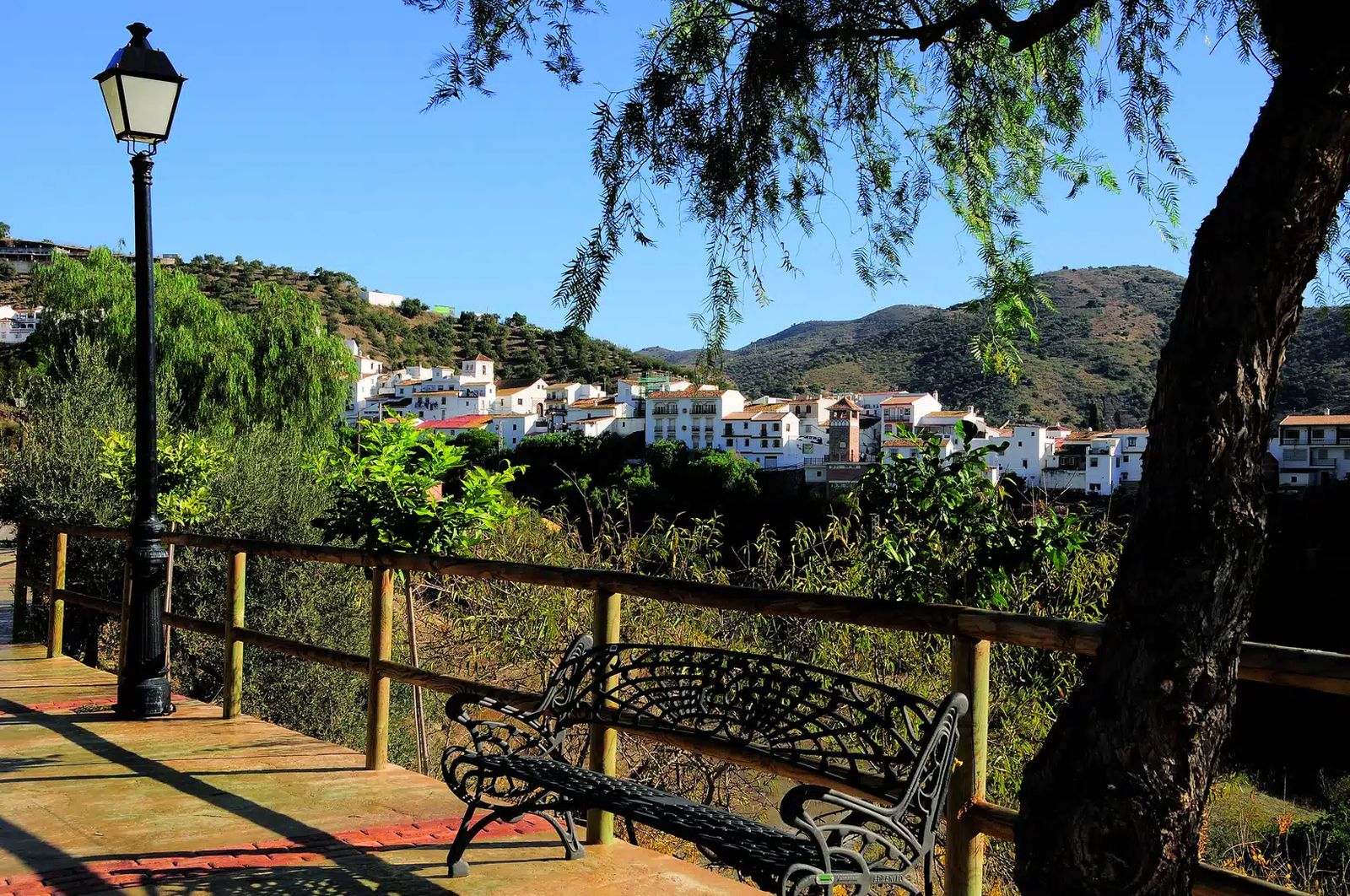 Totalán, desde un mirador cercano.
