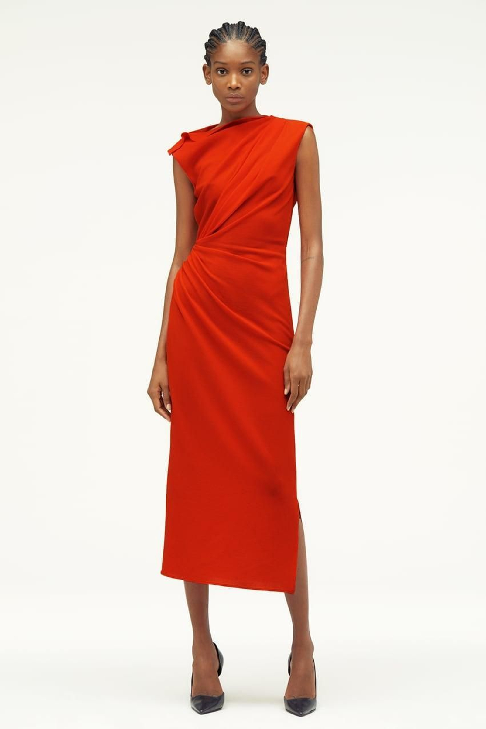 Vestido rojo de Zara por Narciso Rodríguez. Vestido rojo de Zara por Narciso Rodríguez.