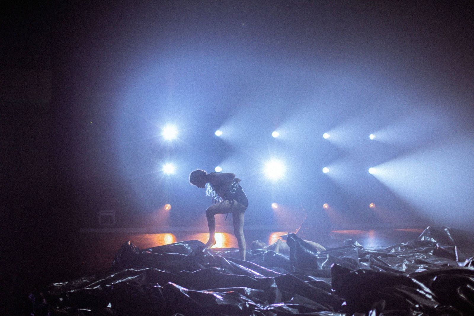 Una imagen de ‘Tierras raras’, el montaje con el que Luz Arcas y La Phármaco regresan al Teatro Central.