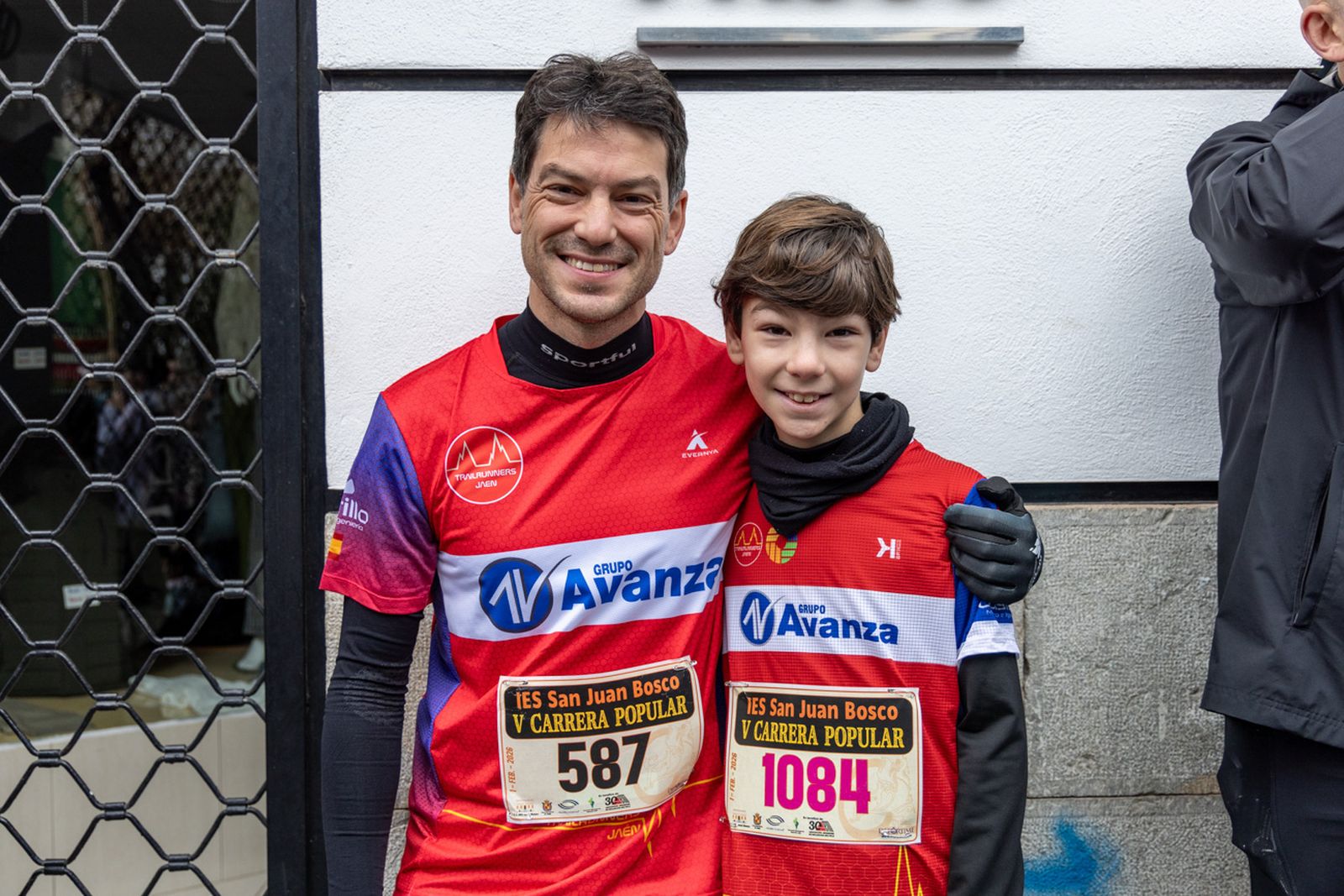 En imágenes: la lluvia no frena a más de un millar de corredores en la V Carrera Popular del IES San Juan Bosco (1)