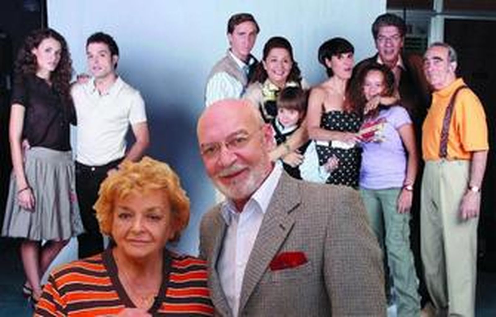 Marisa Porcel y Pepe Ruiz junto a sus nuevos compañeros de reparto.