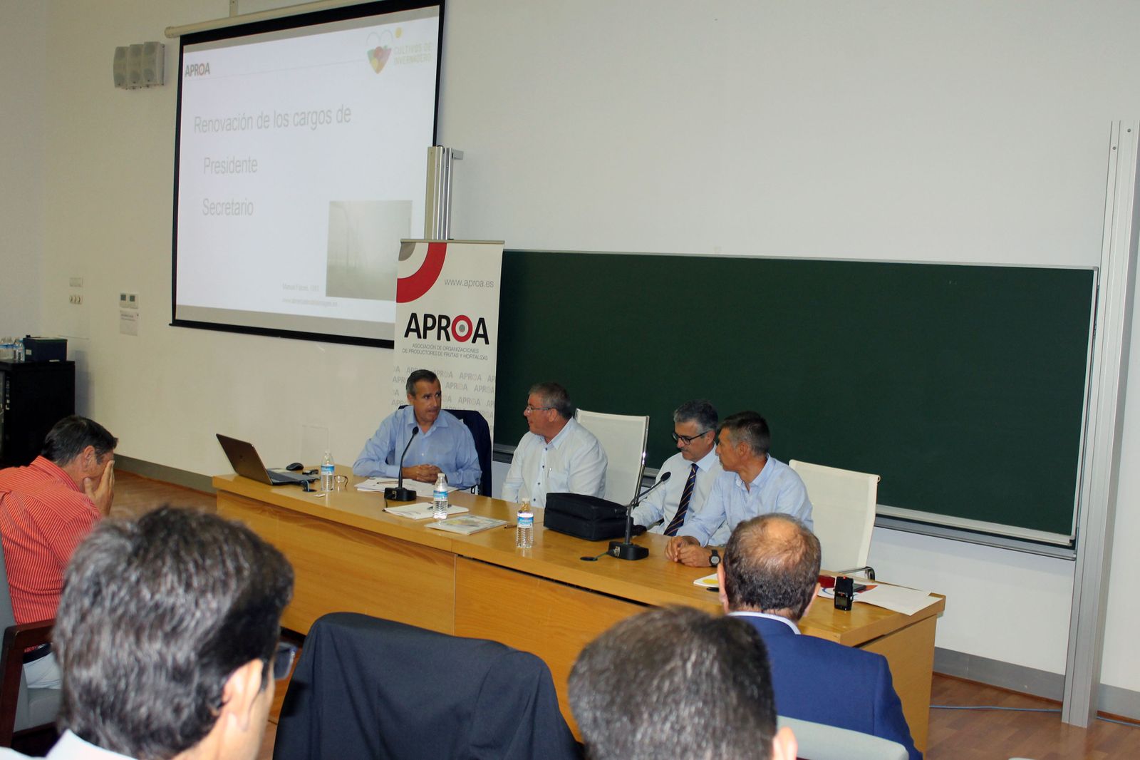 Celebración de la asamblea extraordinaria de Aproa.