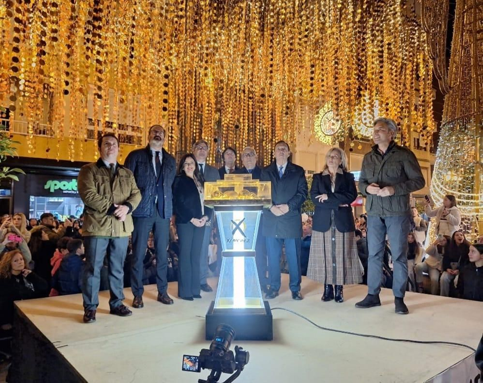 Las mejores fotos del encendido del alumbrado navideño de Puente Genil