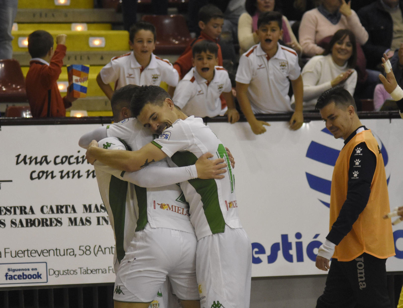 La victoria del Córdoba CF Futsal sobre el Manzanares ha dejado estas imágenes.
