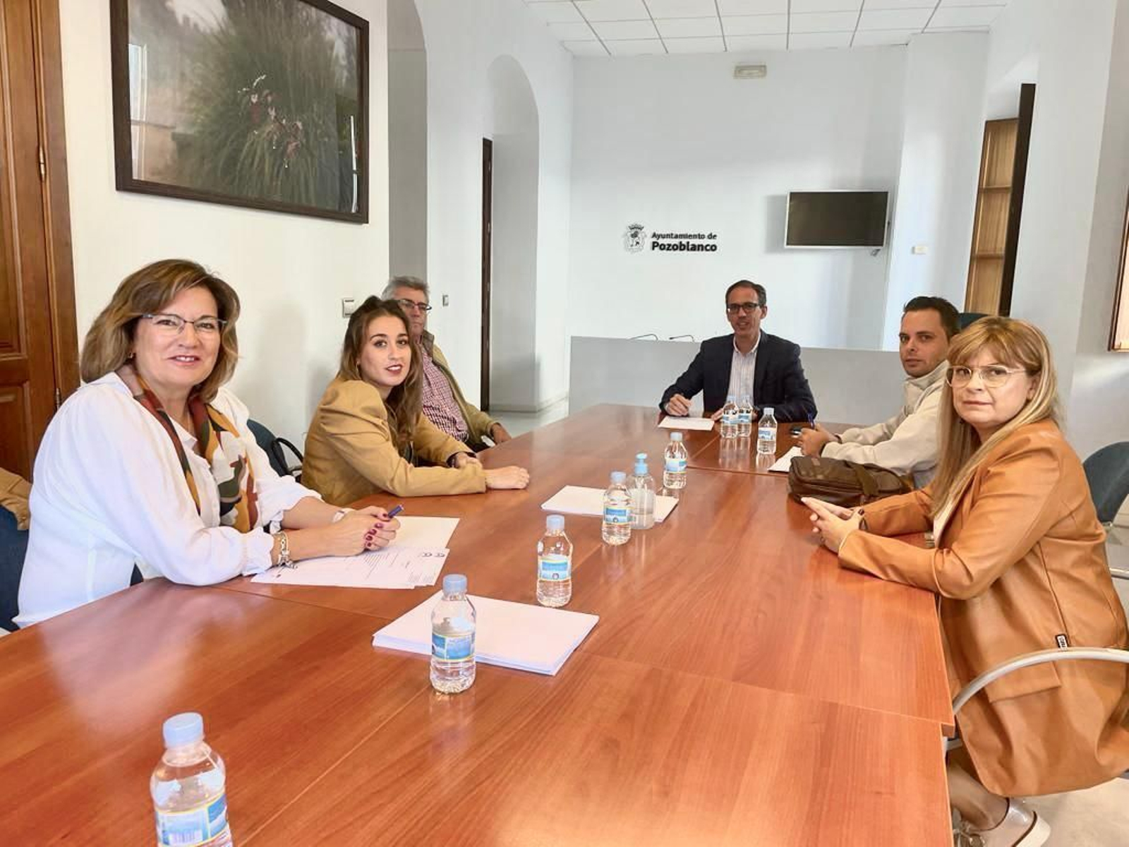 Reunión del alcalde de Pozoblanco con la nueva directiva del centro comercial abierto.