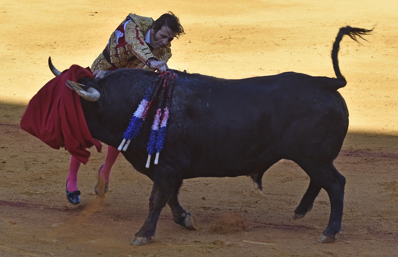 Las imágenes de la 13ª corrida de abono de La Maestranza