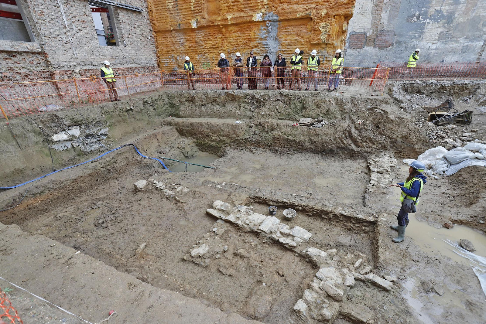 Imágenes de los restos arqueológicos hallados en el solar del antiguo edificio de Hacienda