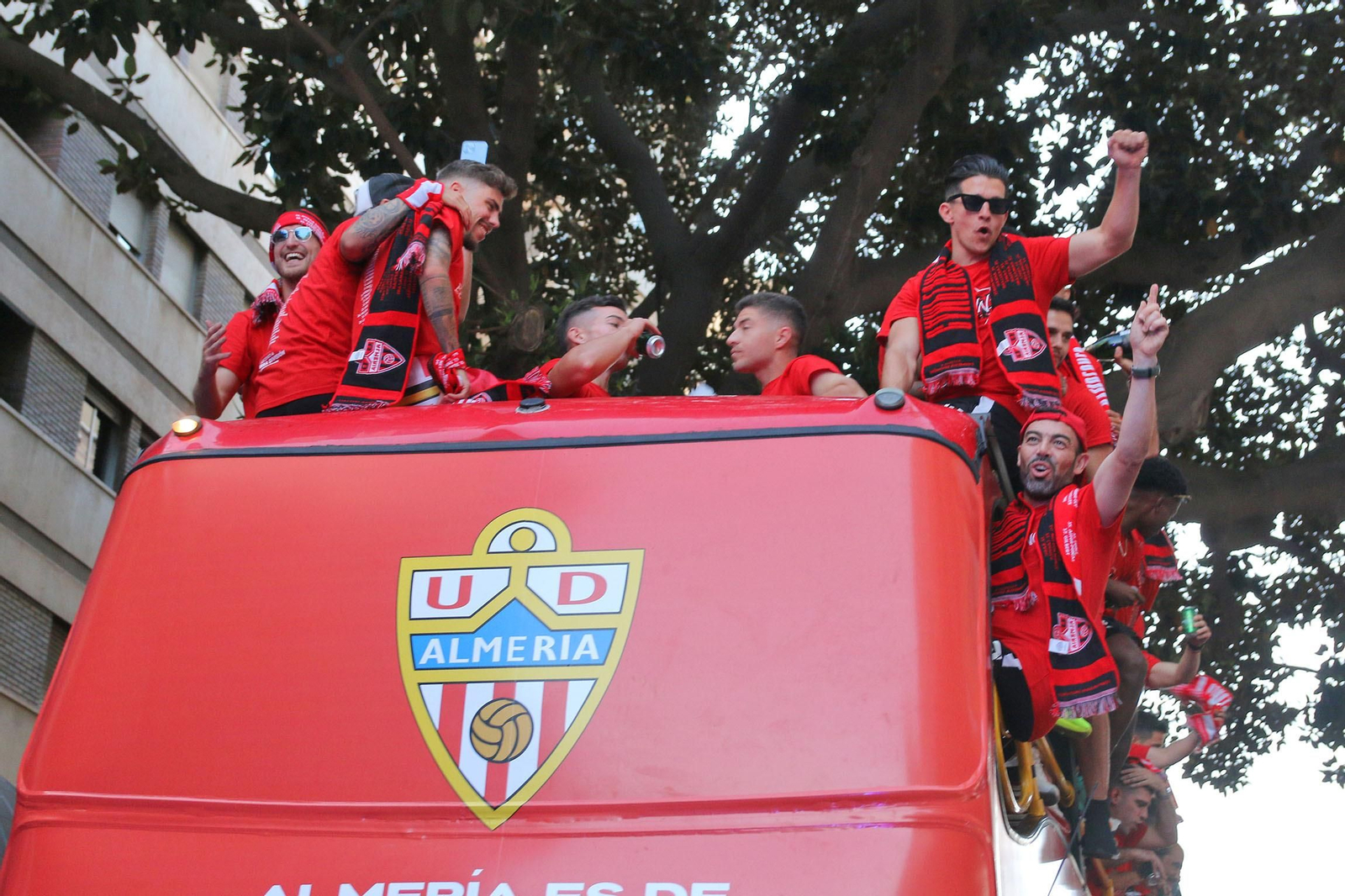 Las imágenes de la rúa de la UD Almería