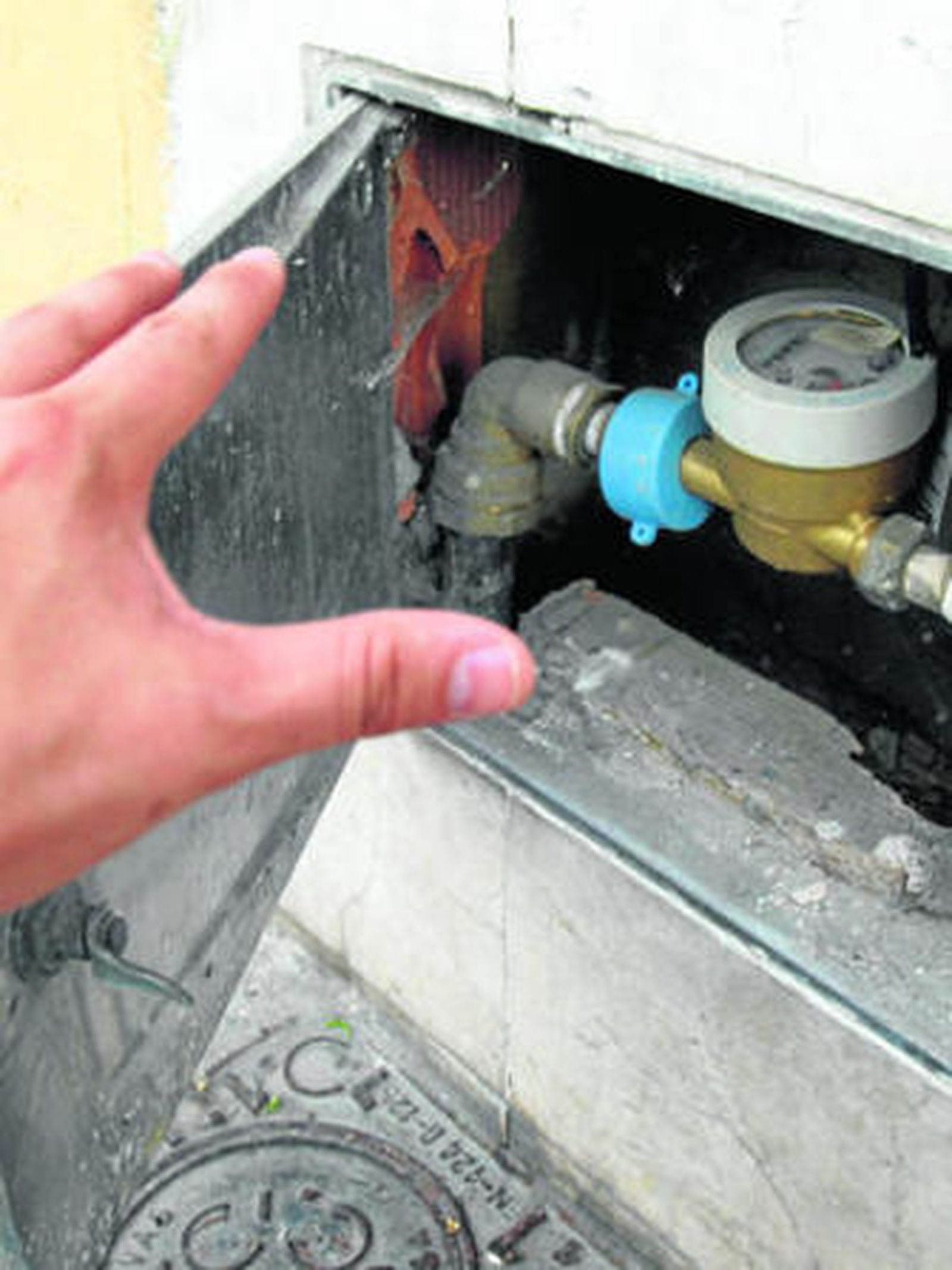 La empresa decía que había una fuga interna y retiró el contador sin previo aviso.