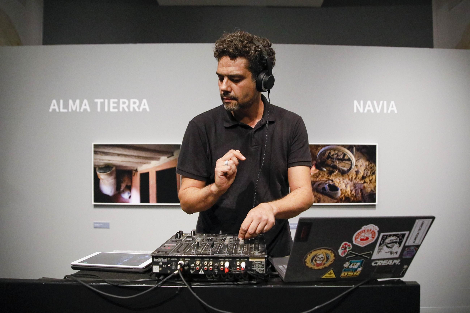 Las imágenes de la exposicion "Alma Tierra" de Jose Manuel Navia del CAF