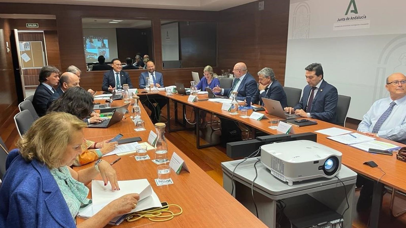 Reunión de archivo de la Consejería de Universidad con los rectores con motivo del primer reparto de financiación.