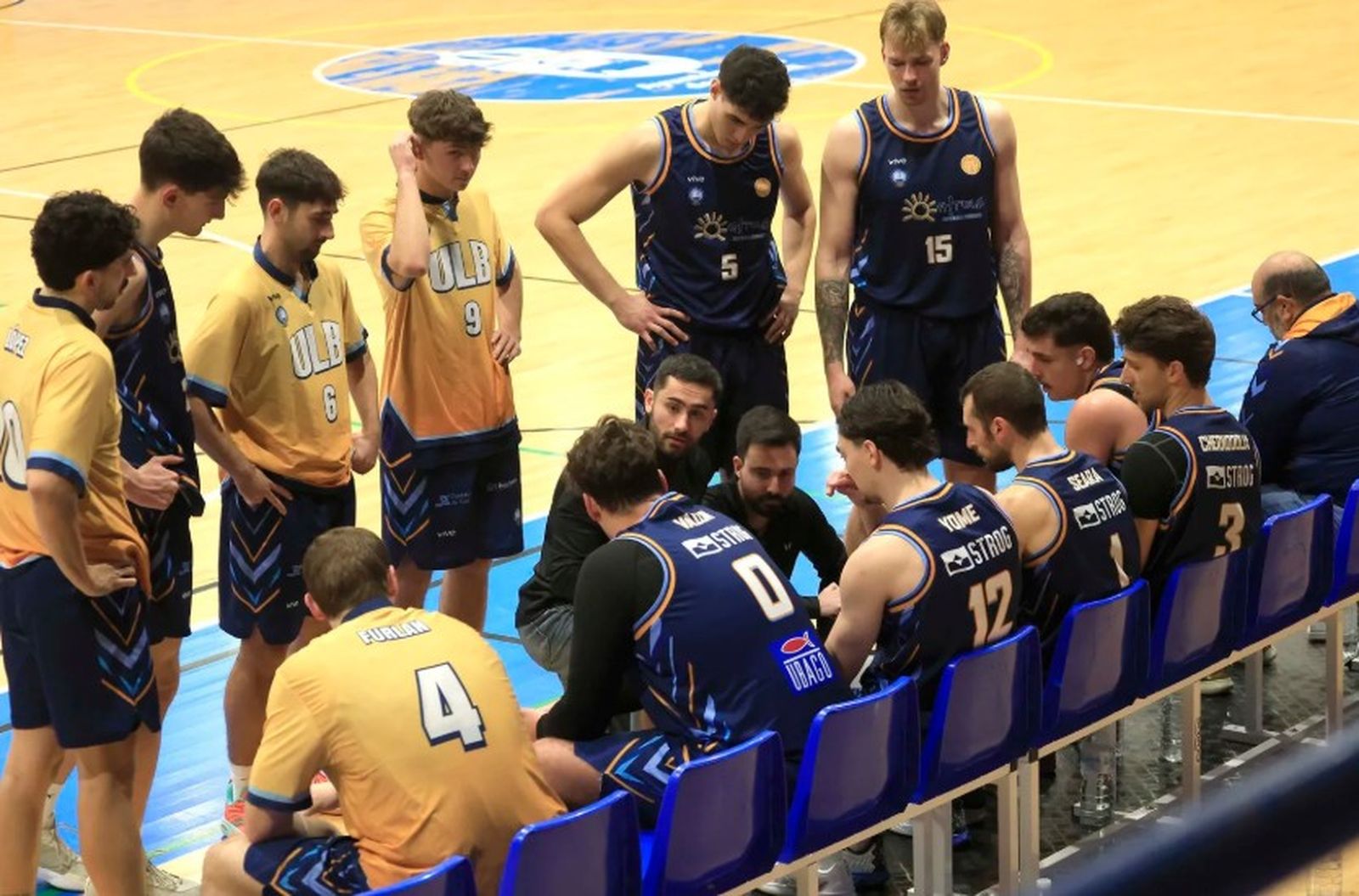 Un tiempo muerto de la Unión Linense de Baloncesto