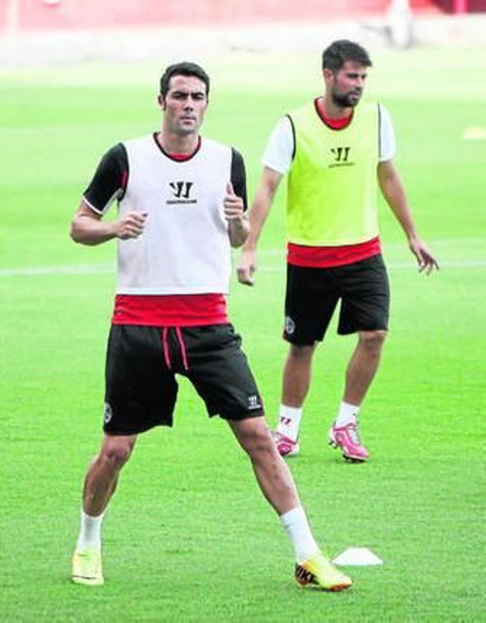 Vicente Iborra, entrenándose con el Sevilla.