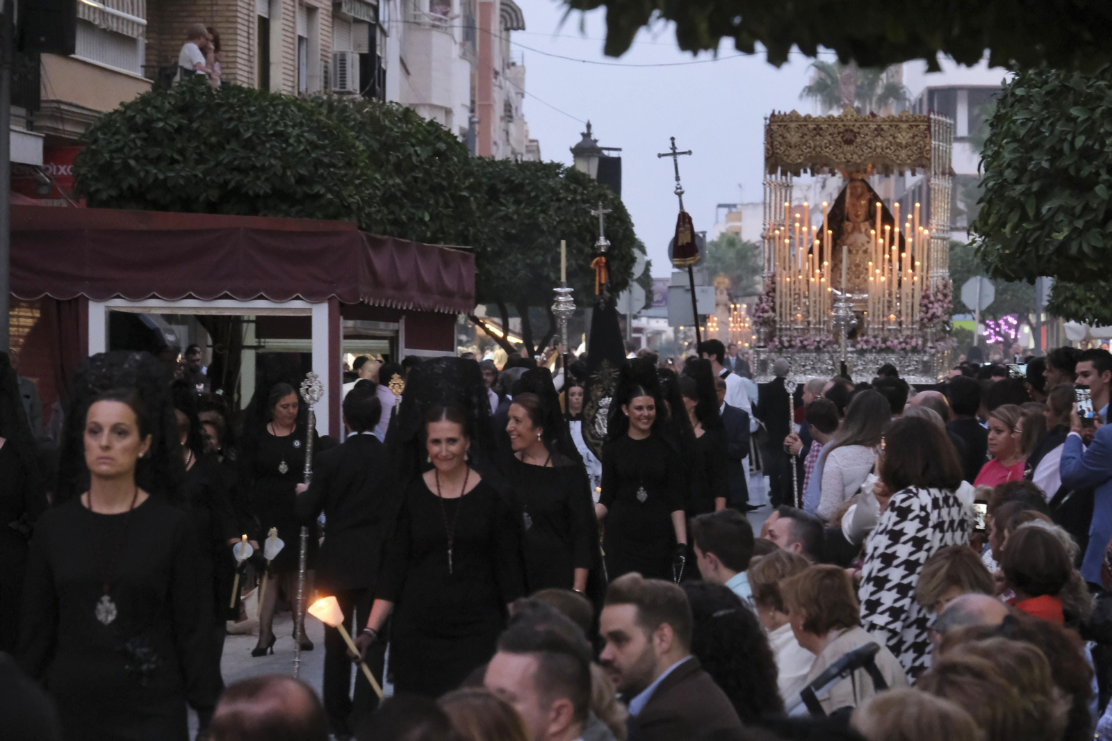 La procesión Magna Mariana de Puente Genil, en fotografías
