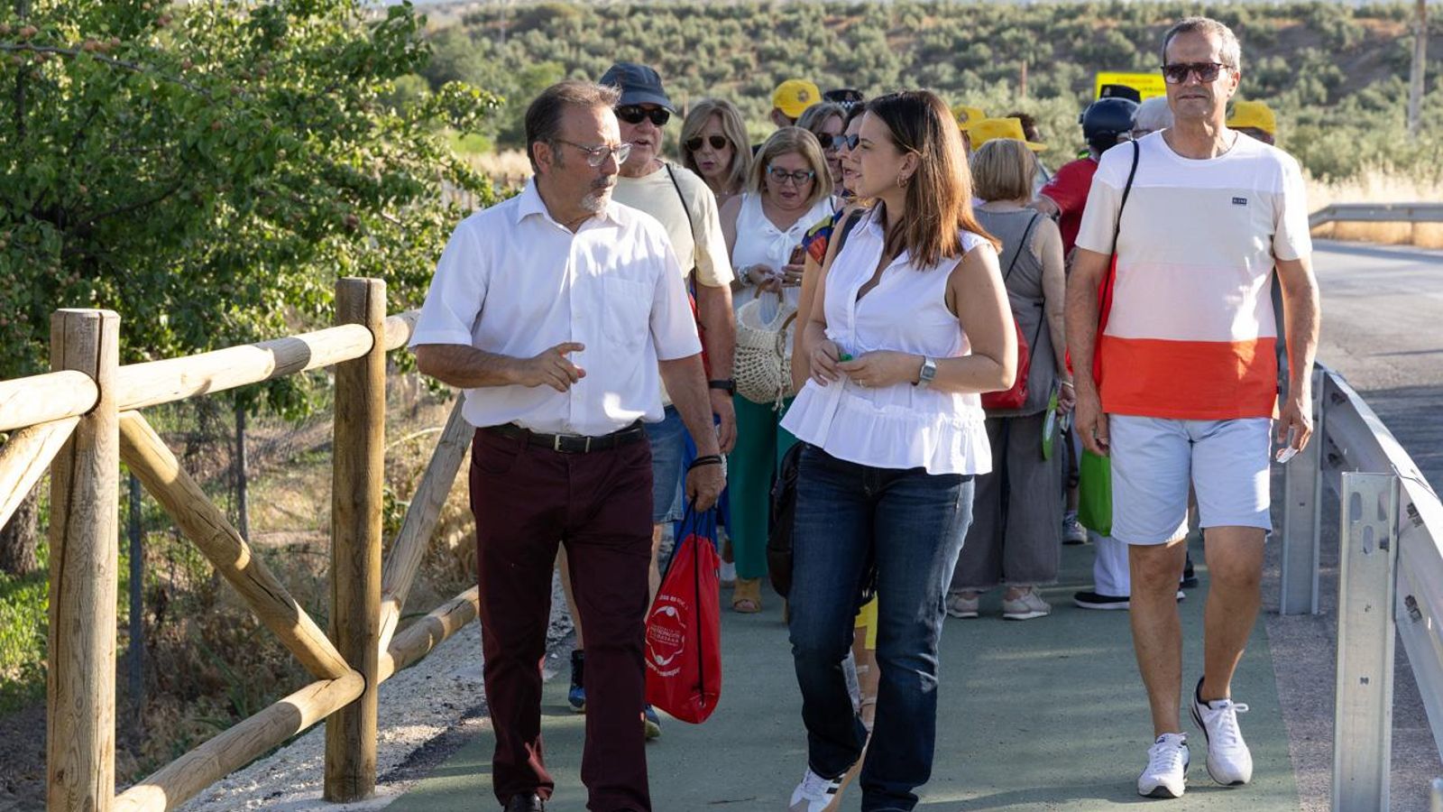 Inauguración del nuevo carril peatonal de la zona residencial Puente Tablas