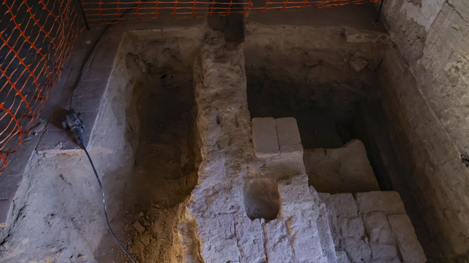 Restos de la mezquita hallados en las excavaciones.