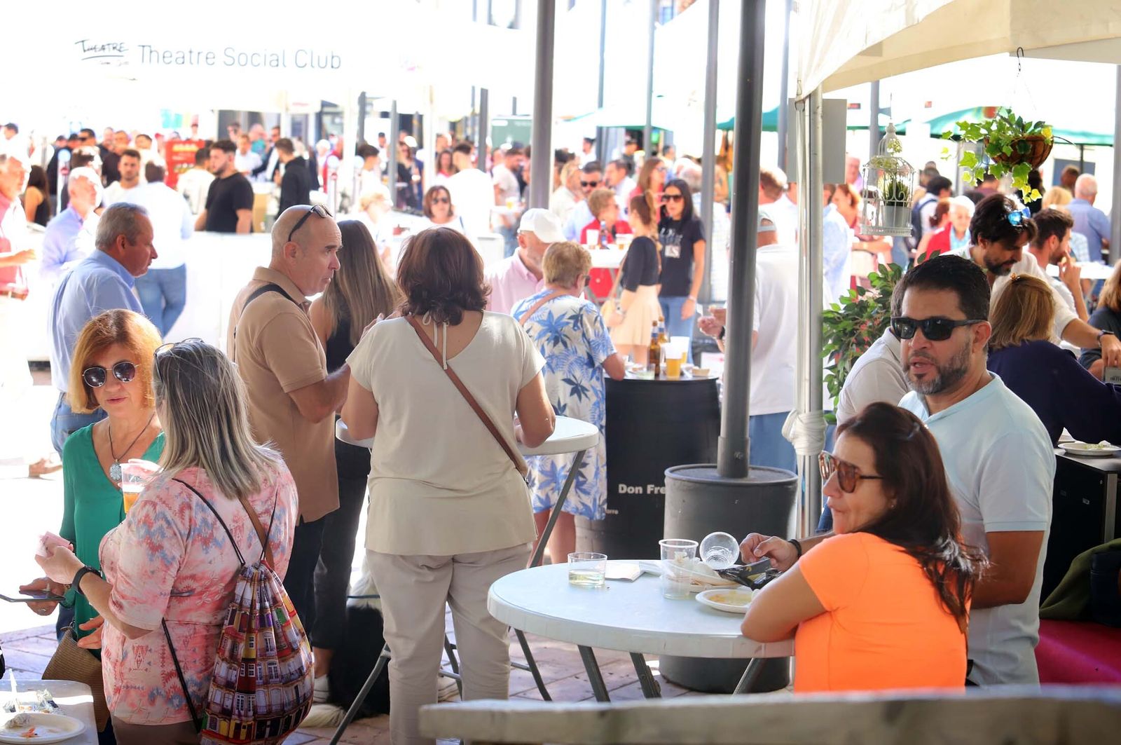 Imágenes del gran ambiente en el segundo día de la Feria de la Tapa