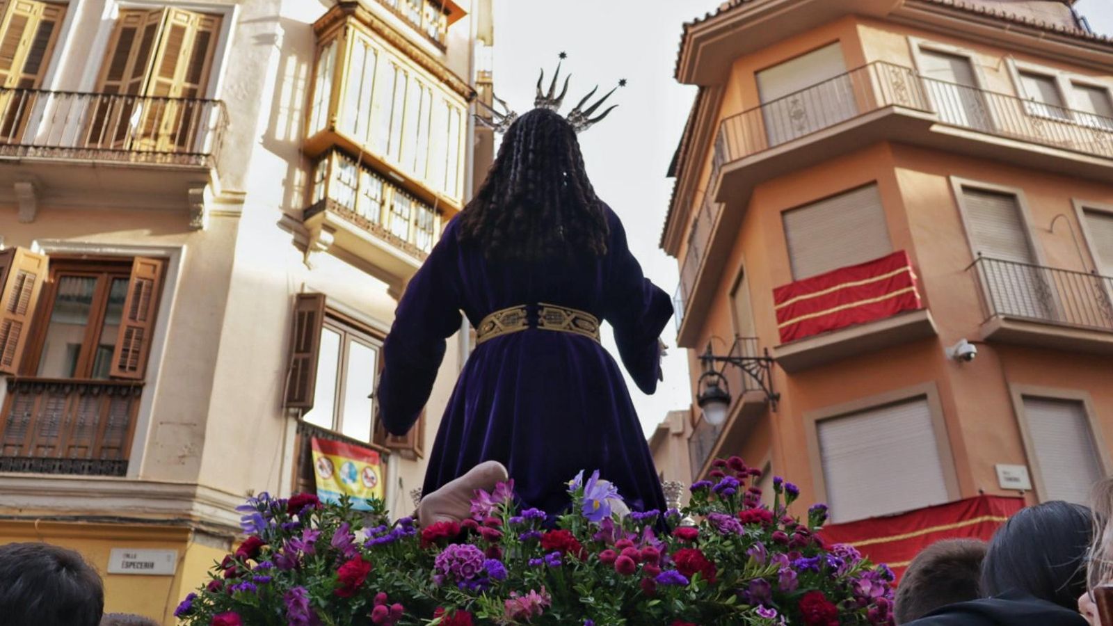 Todos los traslados de este Domingo de Pasión 2025 en Málaga, en imágenes