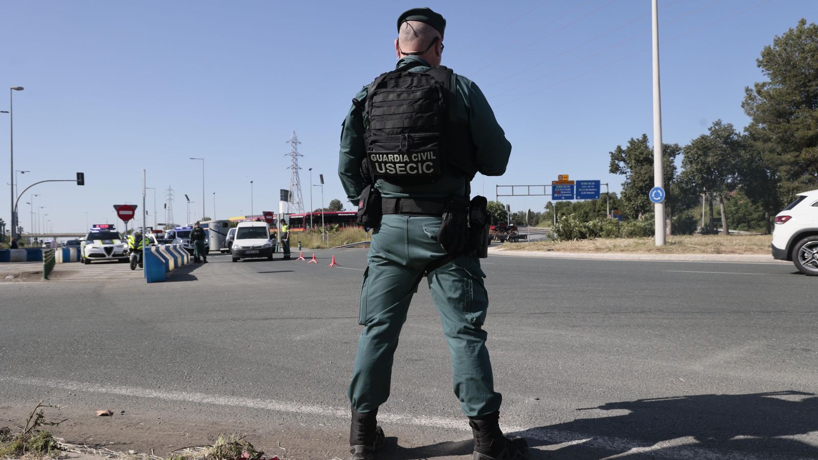 Un guardia civil de la Usecic, en el control de este sábado.