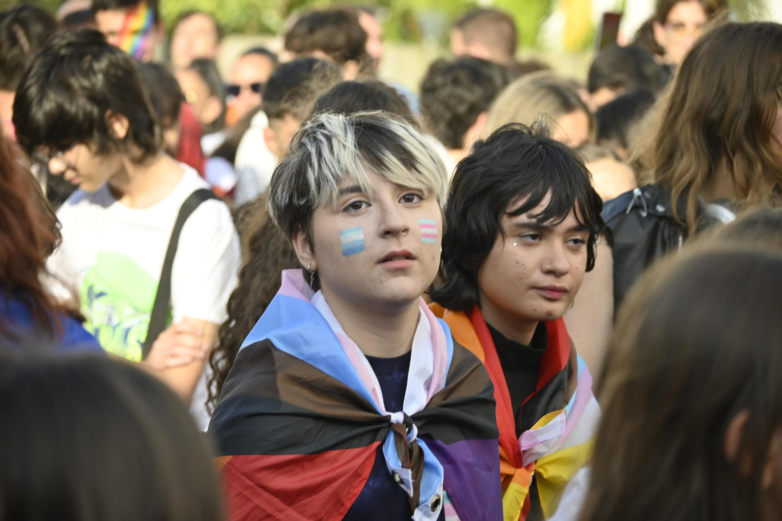 Las mejores imágenes de la manifestacióndel del Orgullo LGTBI en Huelva