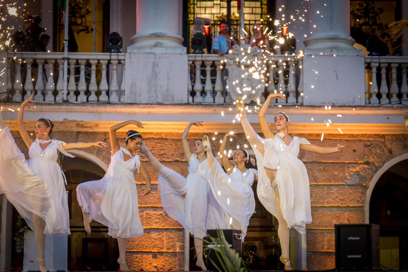 Las imágenes de Gades Romana 2025: la comitiva y el espectáculo inaugural en Cádiz