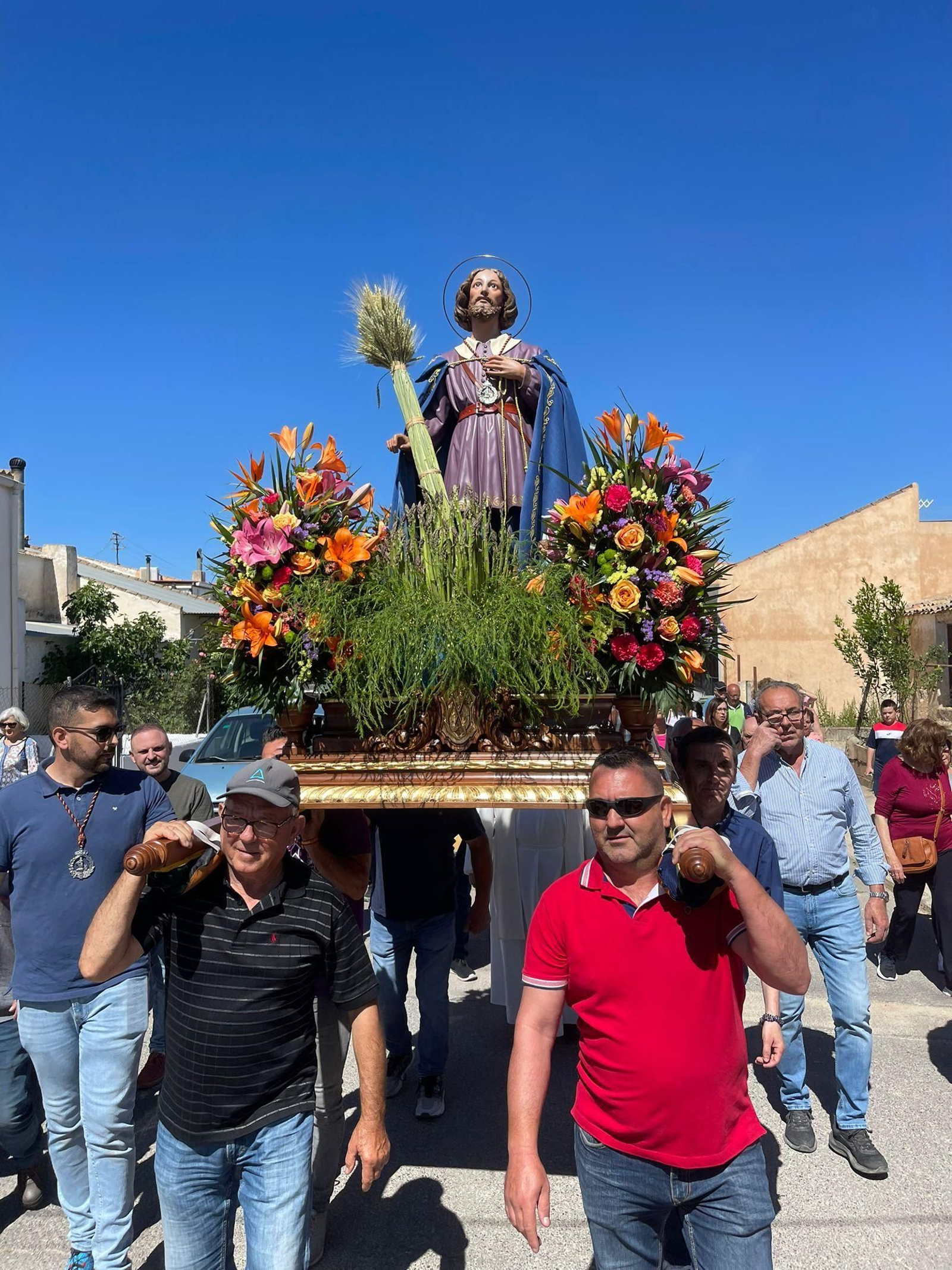 Romería San Isidro, en la localidad de Cuevas del Campo. Romería San Isidro, en la localidad de Cuevas del Campo.
