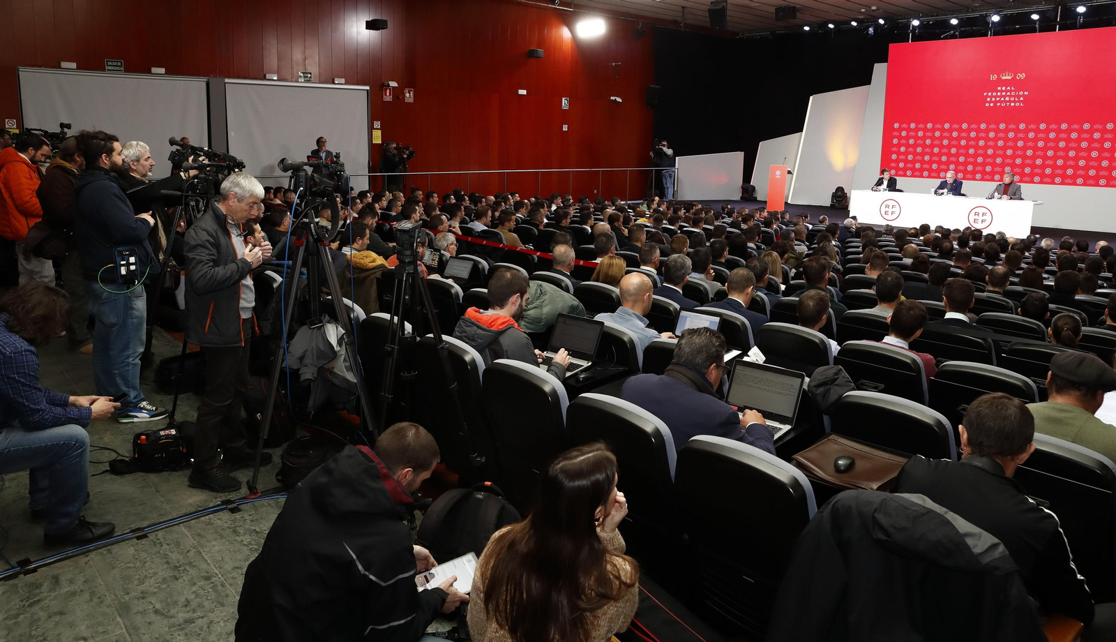 Las fotos de los árbitros del fútbol español