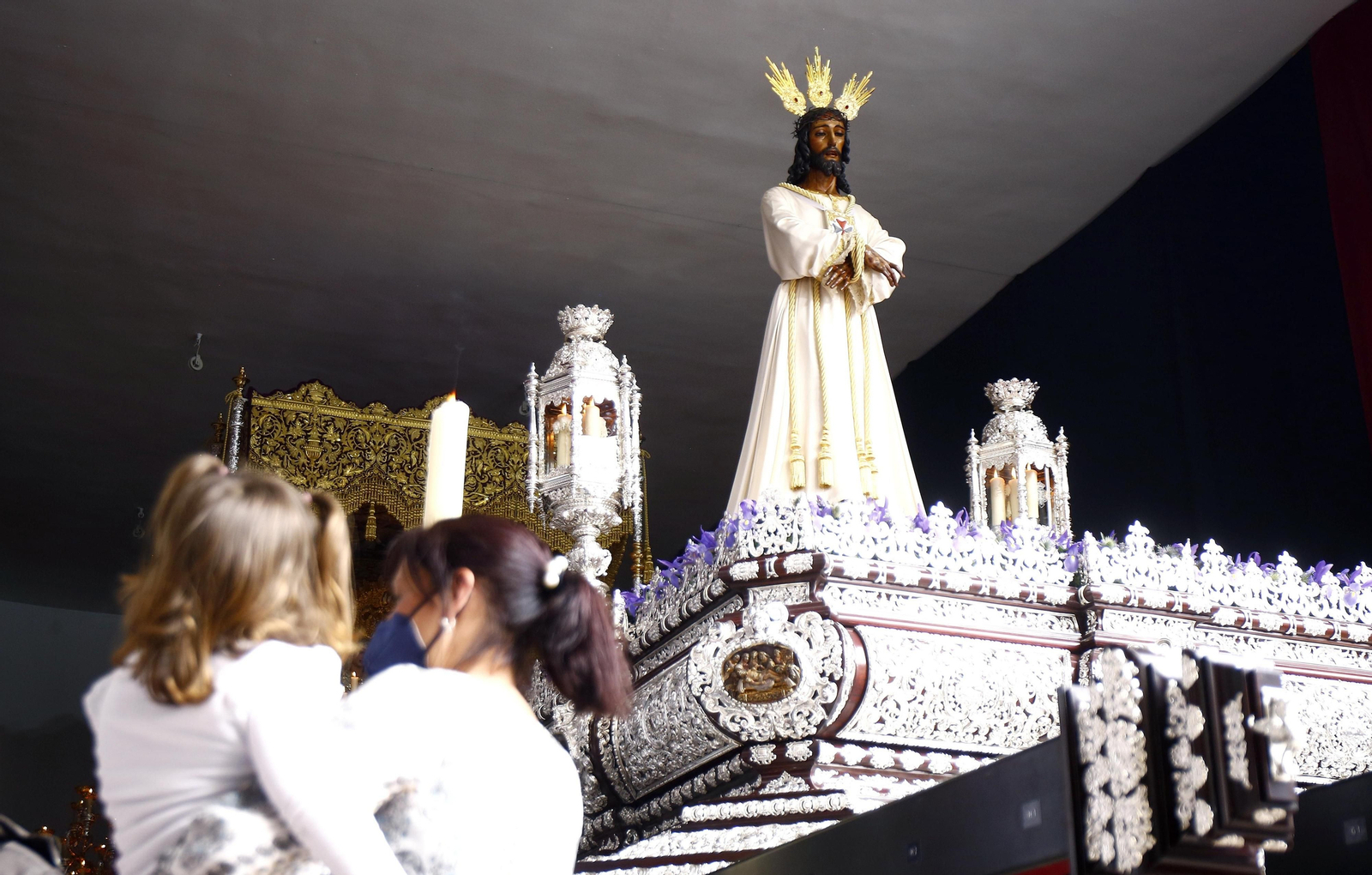 Las fotos del Lunes Santo en Málaga: la devoción en el barrio de La Trinidad