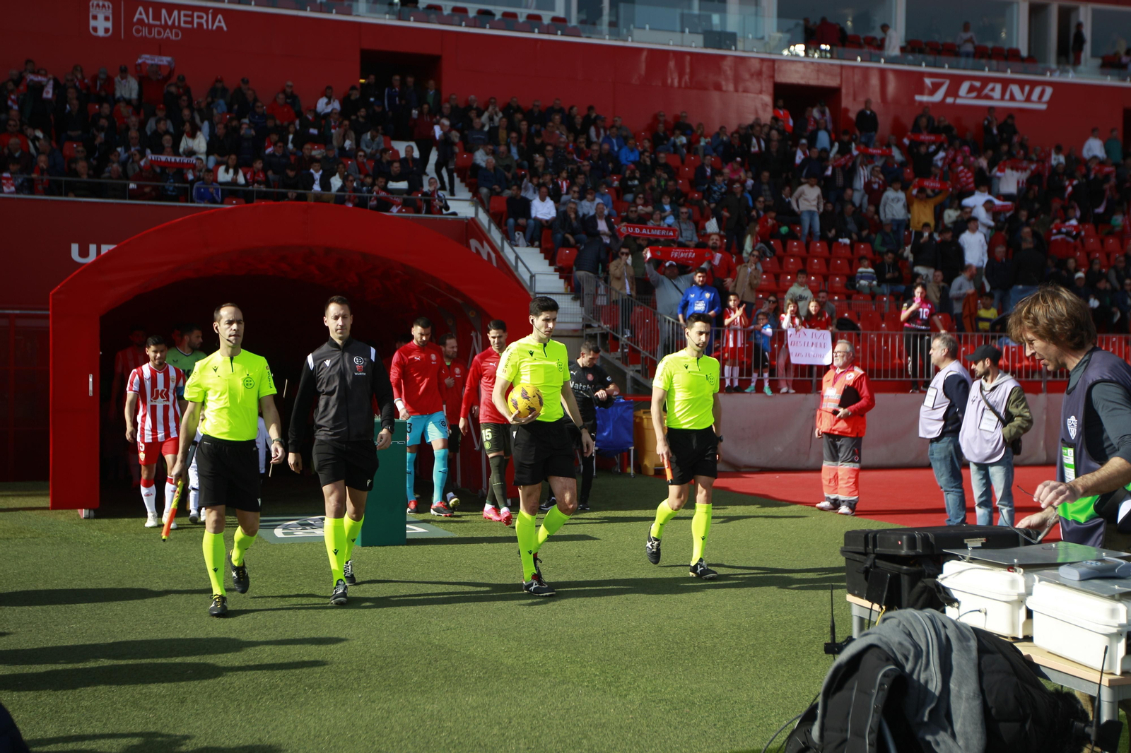 Las mejores imágenes del partido de fútbol U.D. Almería-Girona F.C.