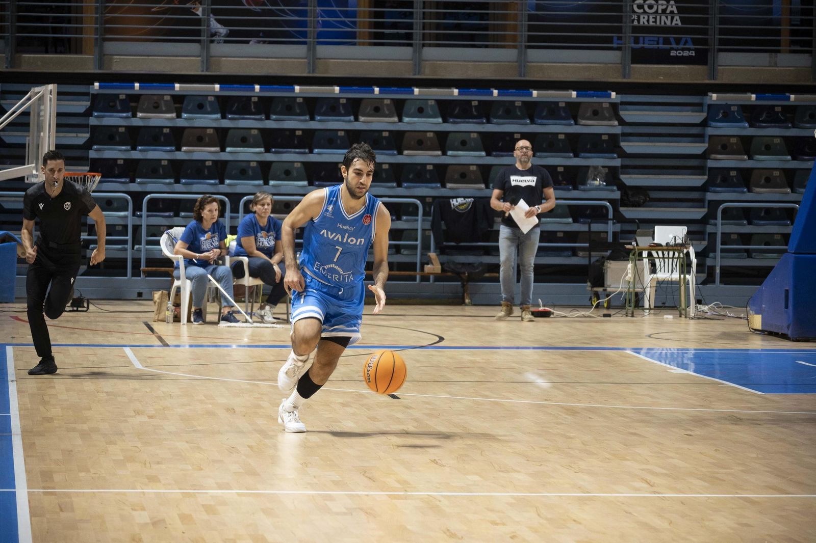 Imágenes del partido entre el Ciudad de Huelva y Biele ISB