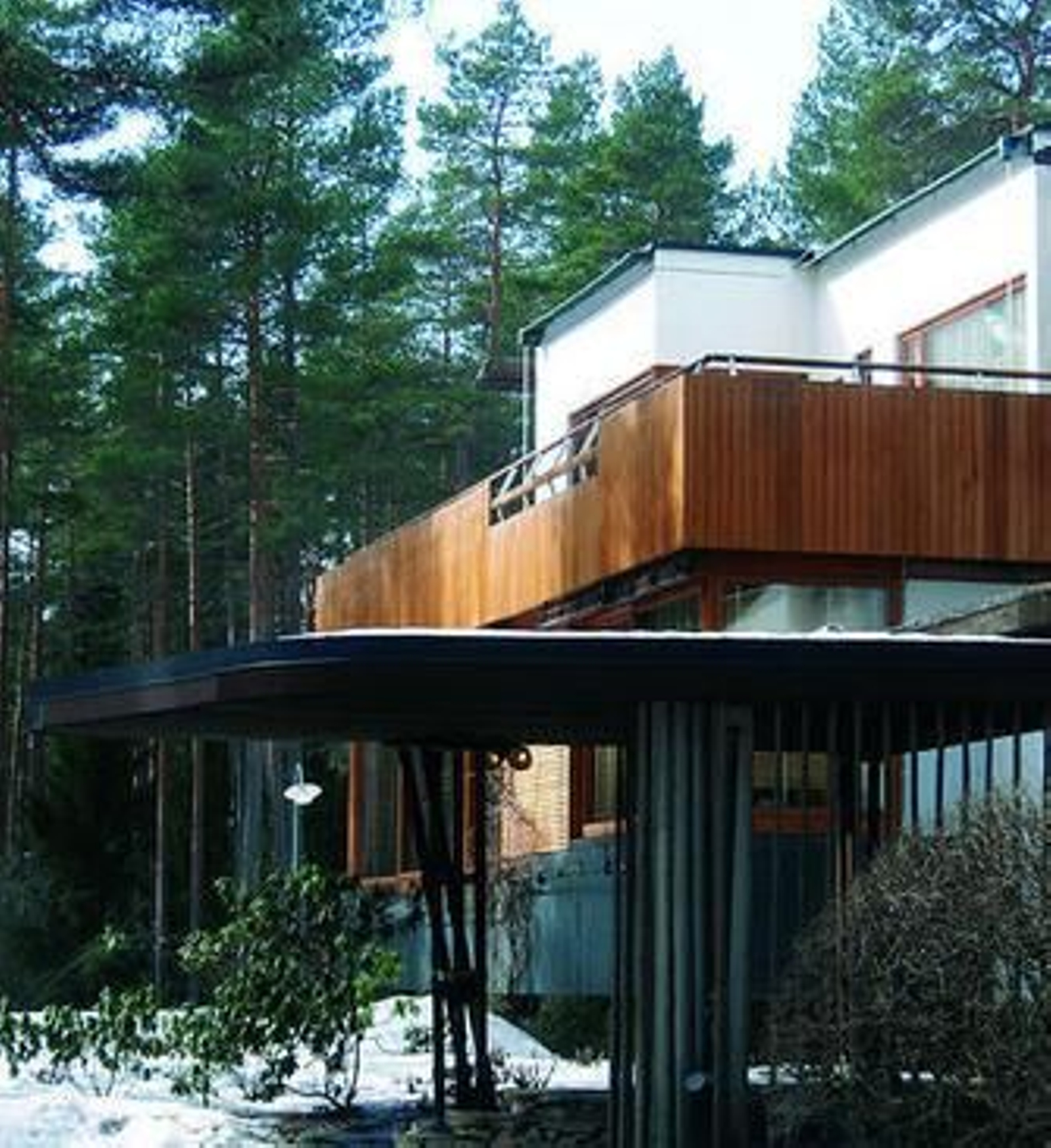 Villa Mairea en el claro del bosque de Noormarkku, Finlandia. Villa Mairea en el claro del bosque de Noormarkku, Finlandia.