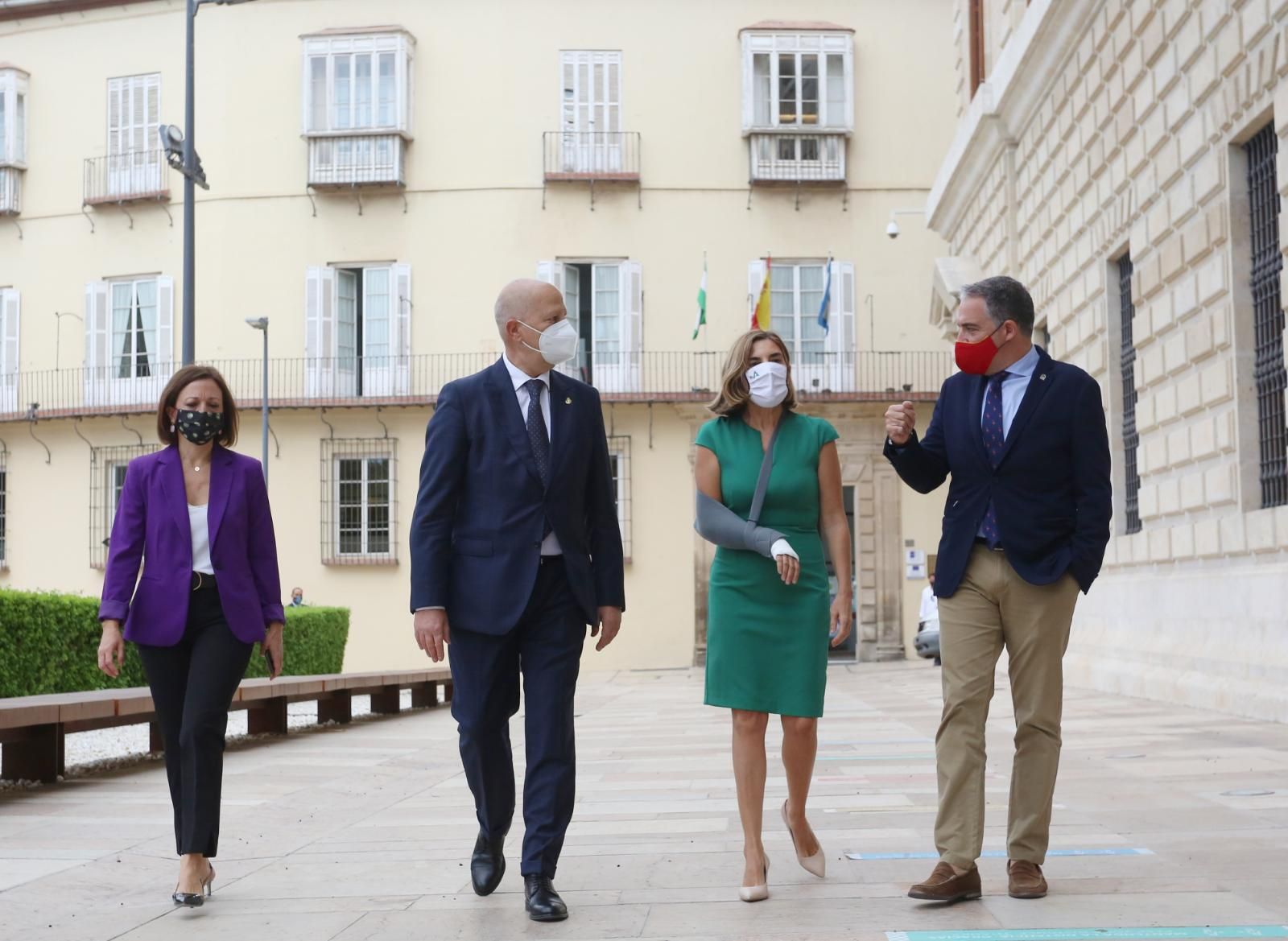 Patricia Navarro, Javier Imbroda, Rocío Blanco y Elías Bendodo, este viernes.