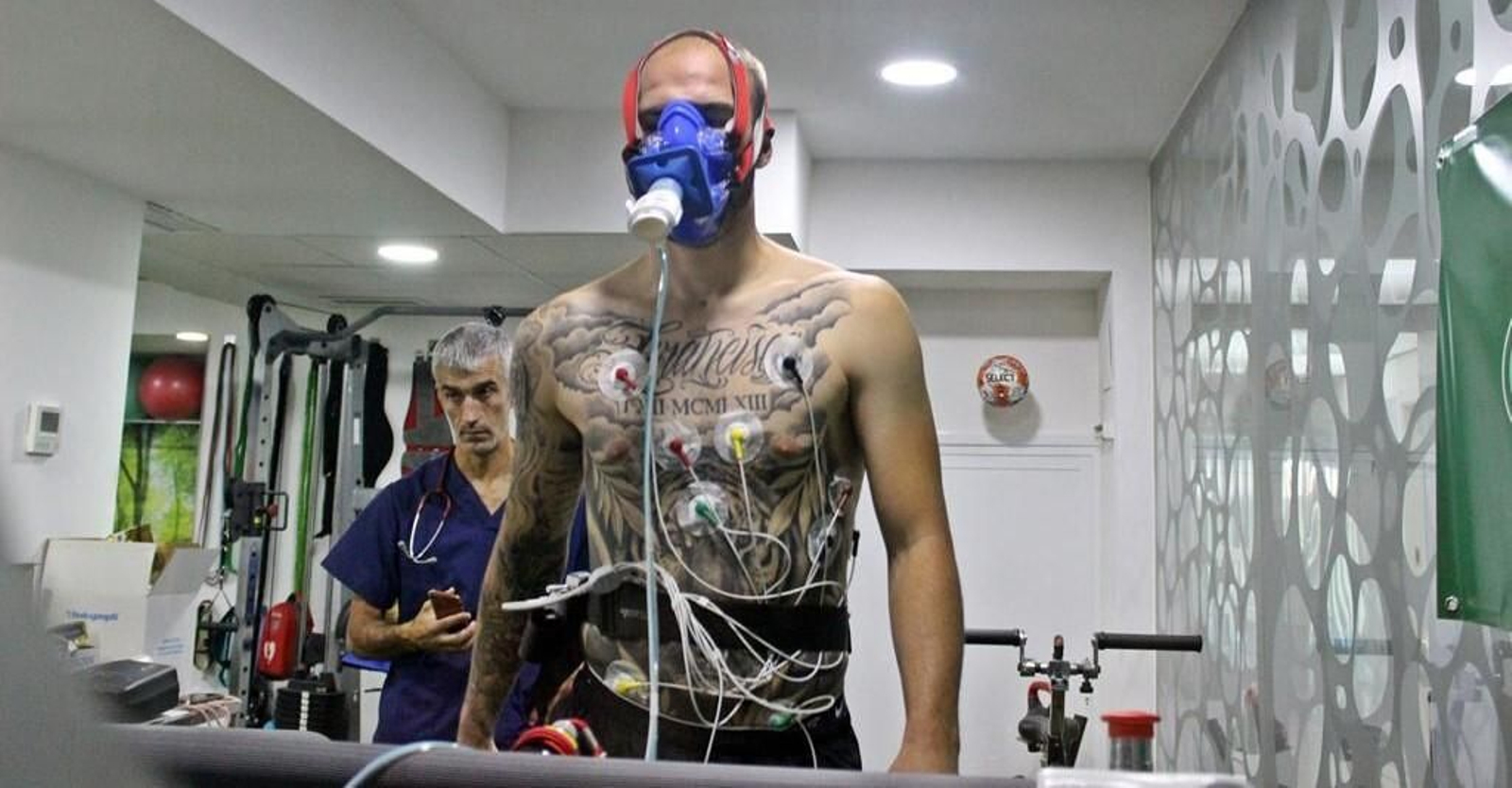 Sergio Benito, en una prueba durante su reconocimiento médico con el Córdoba CF.