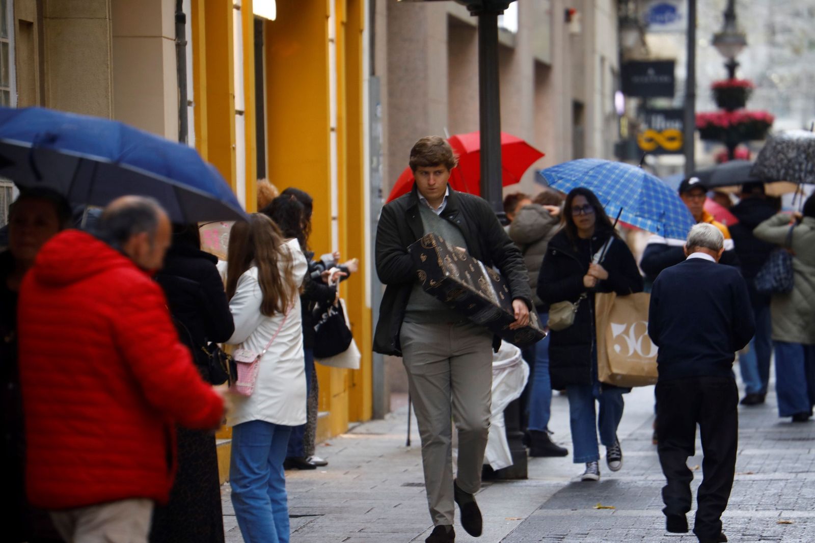 Los cordobeses ultiman las compras de Navidad, en imágenes