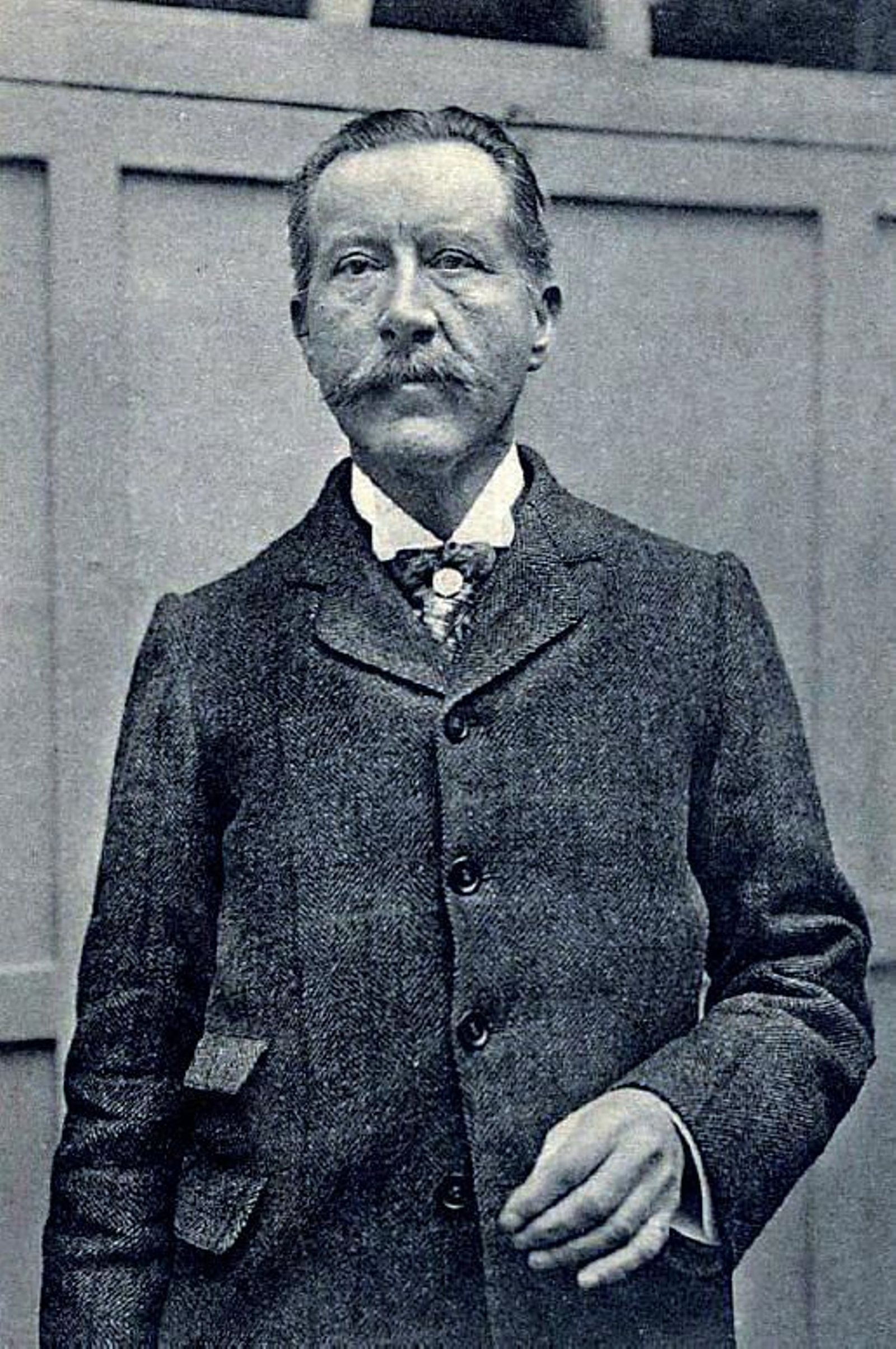 Emilio Santacana y Mensayas, alcalde de Algeciras, principal artífice de la creación de la Junta de Obras del Puerto de Algeciras Emilio Santacana y Mensayas, alcalde de Algeciras, principal artífice de la creación de la Junta de Obras del Puerto de Algeciras