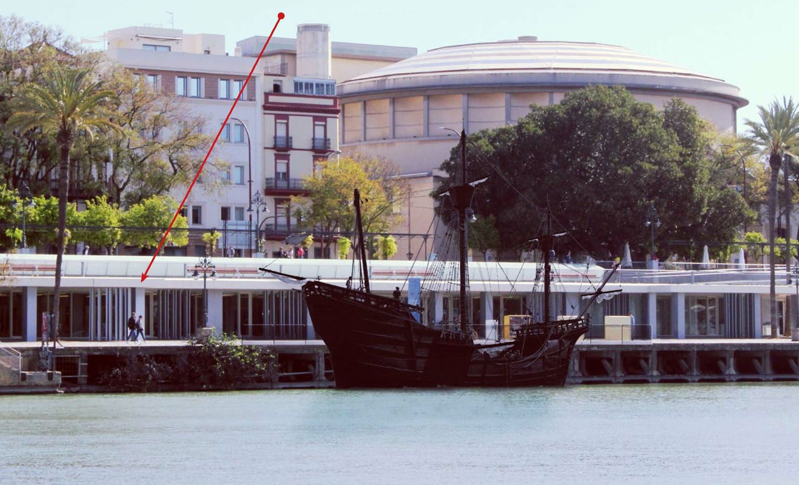 La Nao Victoria en el Muelle de la Sal.