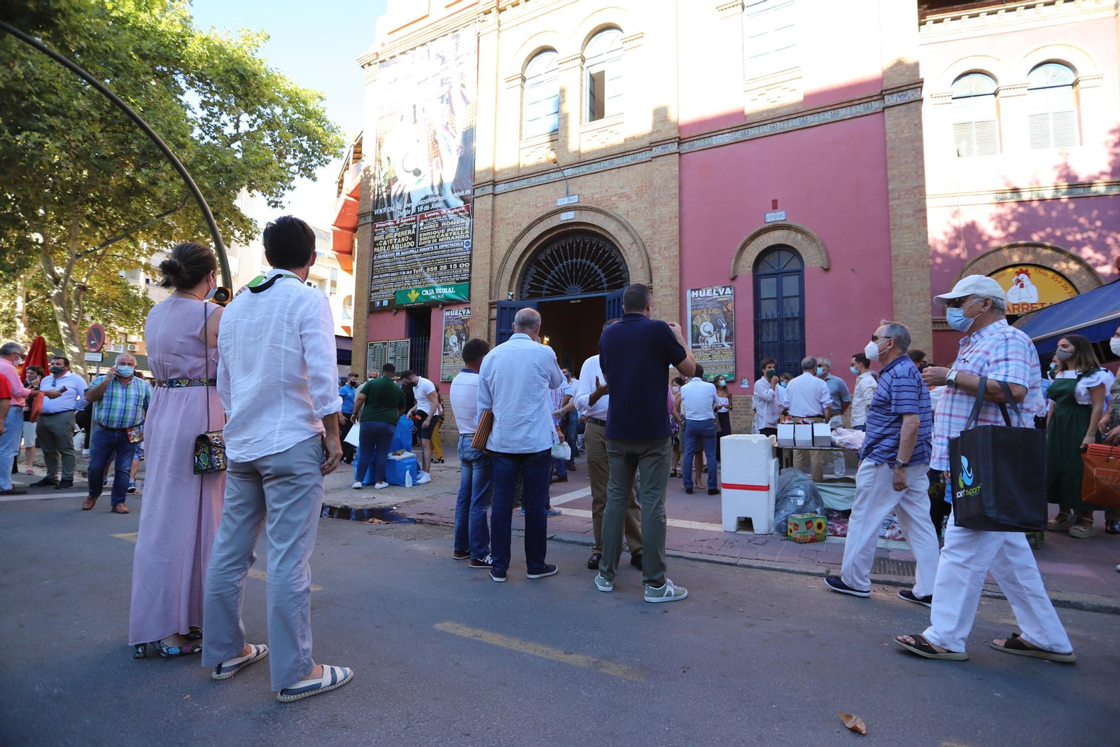 Ambiente taurino del 2 de Agosto en Huelva