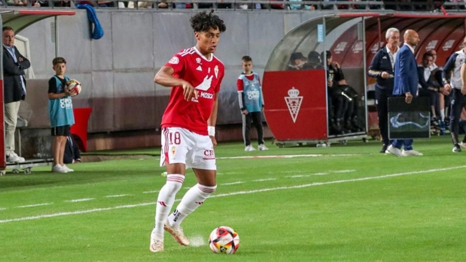 Carlos Rojas, en un partido con el Real Murcia en la pasada temporada. Carlos Rojas, en un partido con el Real Murcia en la pasada temporada.