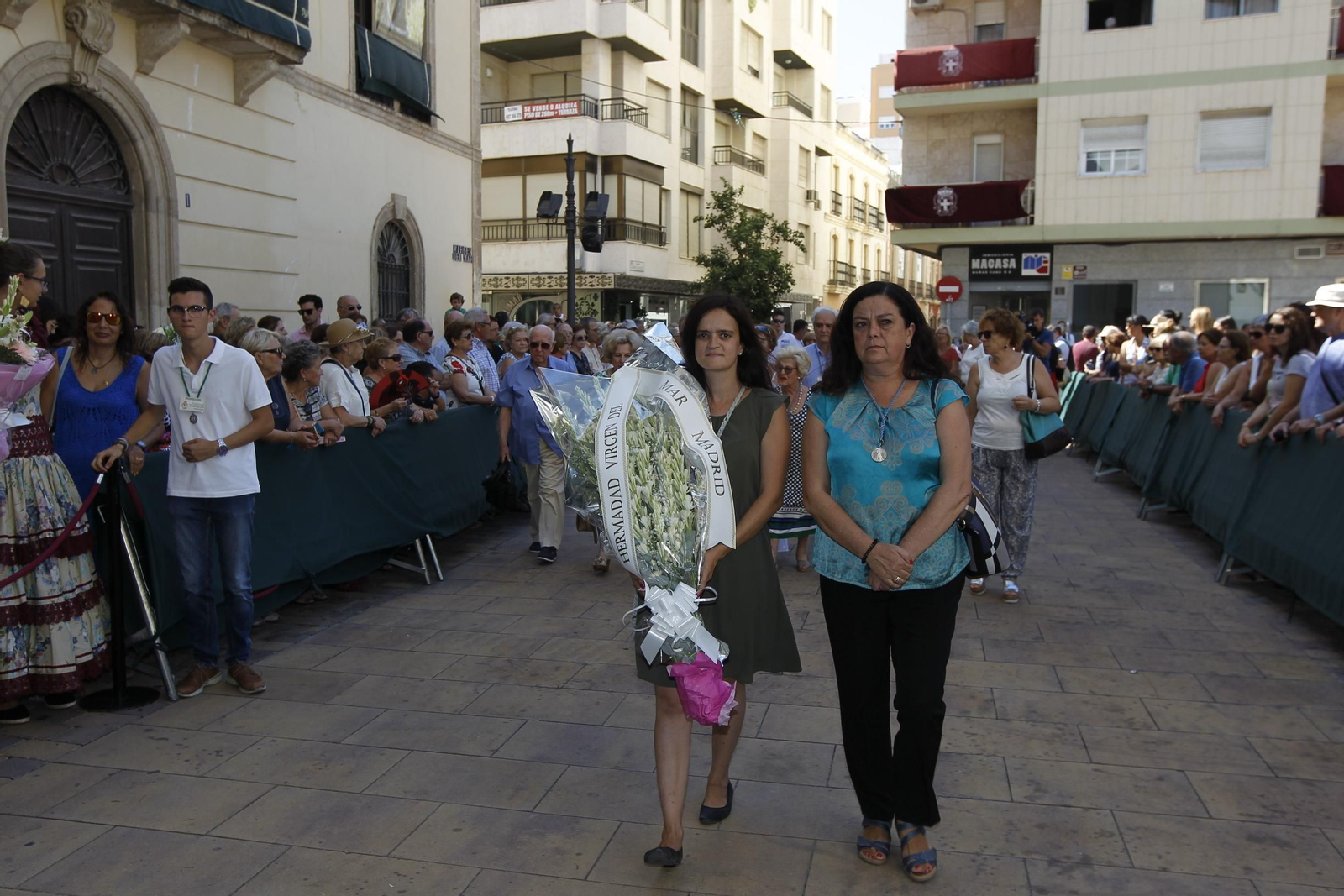 Fotogalería ofrenda floral a la Virgen del Mar. Feria de Almería 2019